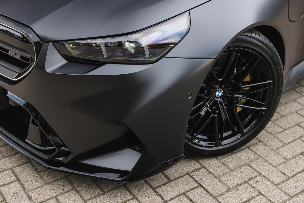 BMW M5 32