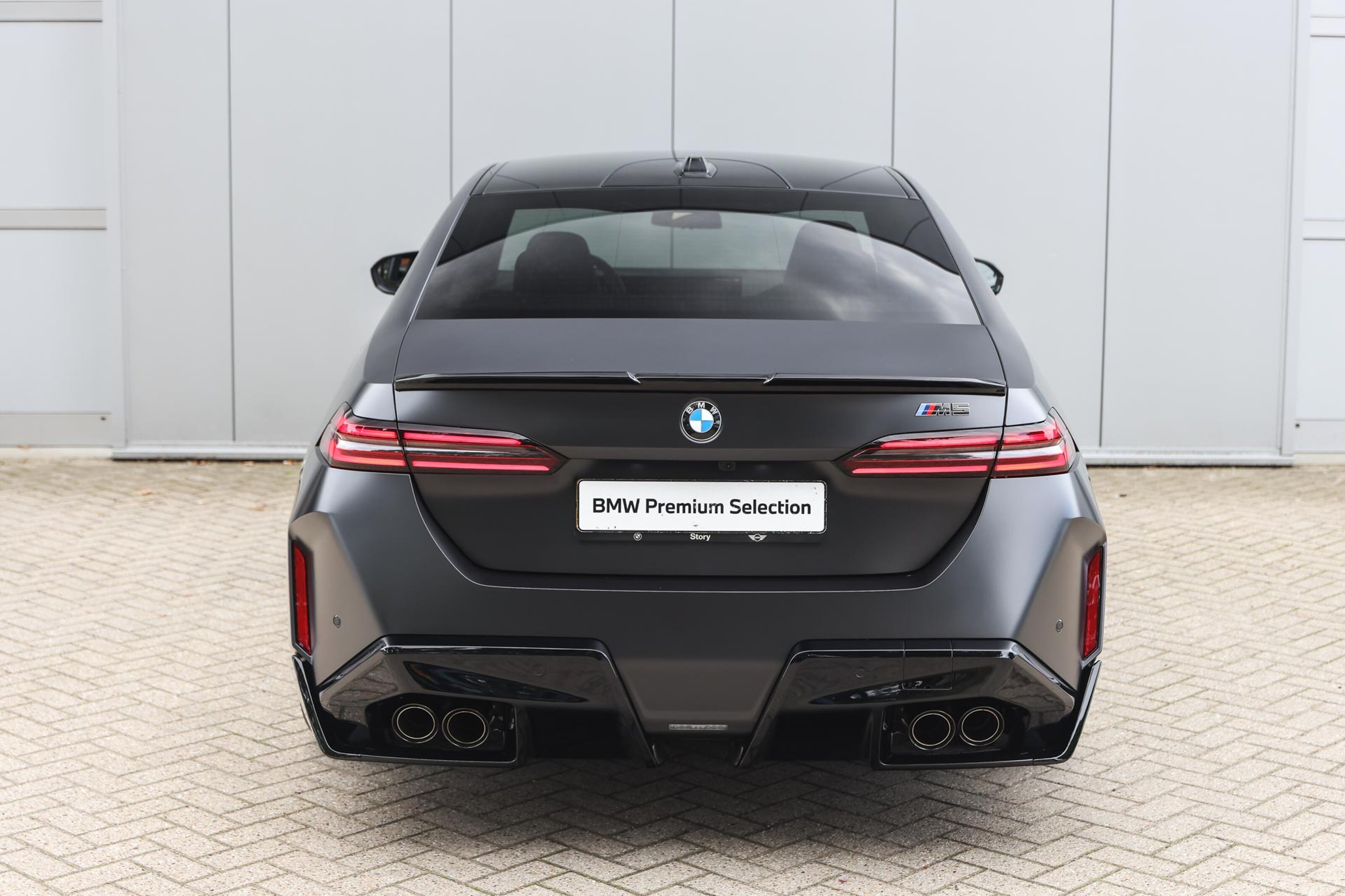BMW M5 6