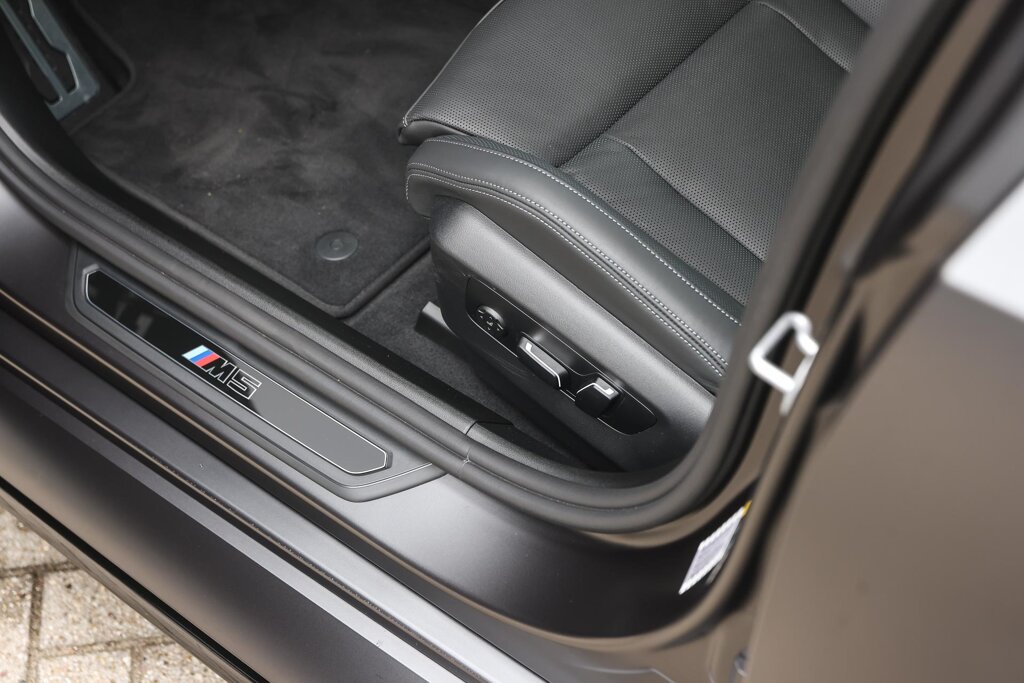 BMW M5 12