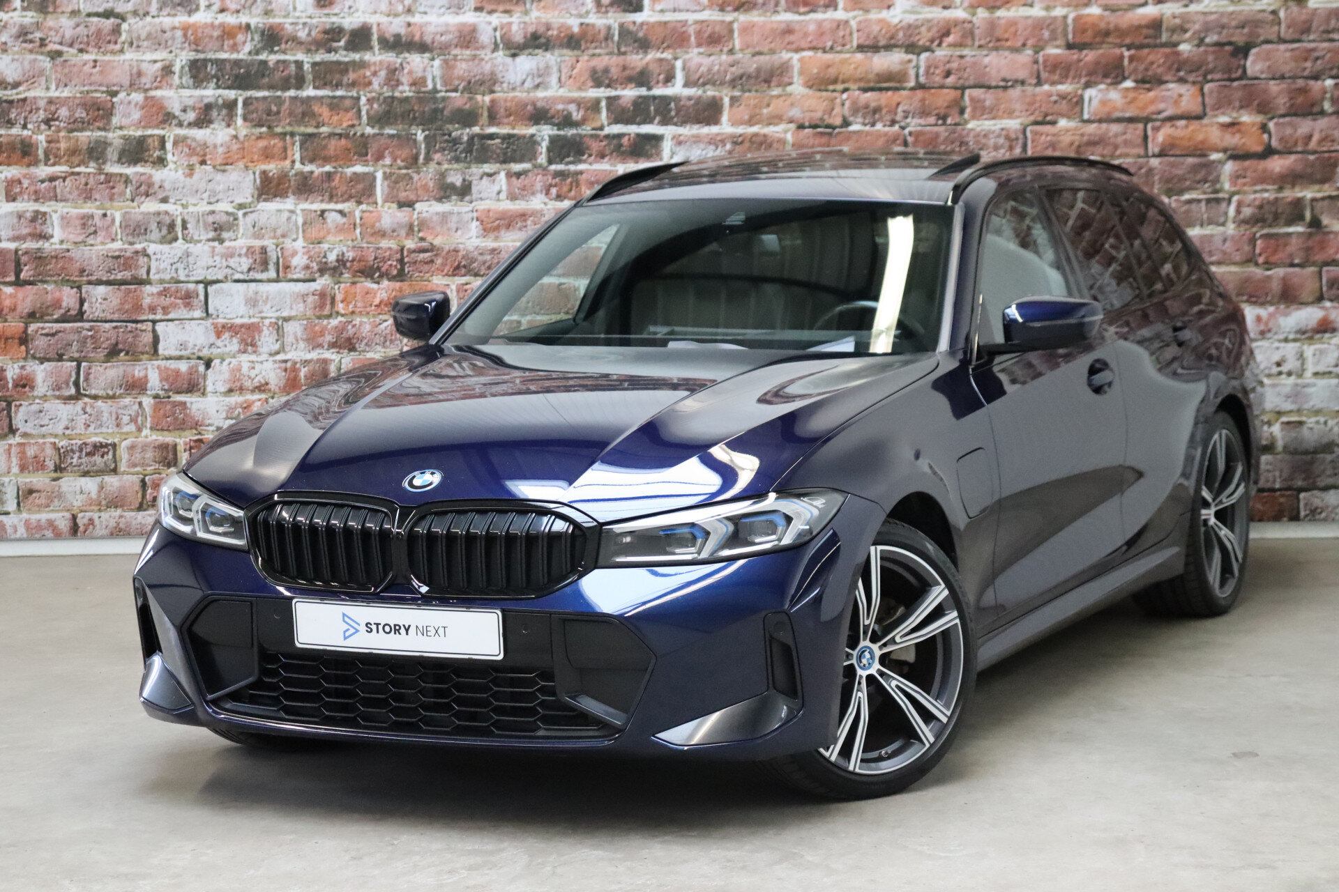 BMW 3 Serie Touring 330e High Executive M Sport Pakket Automaat