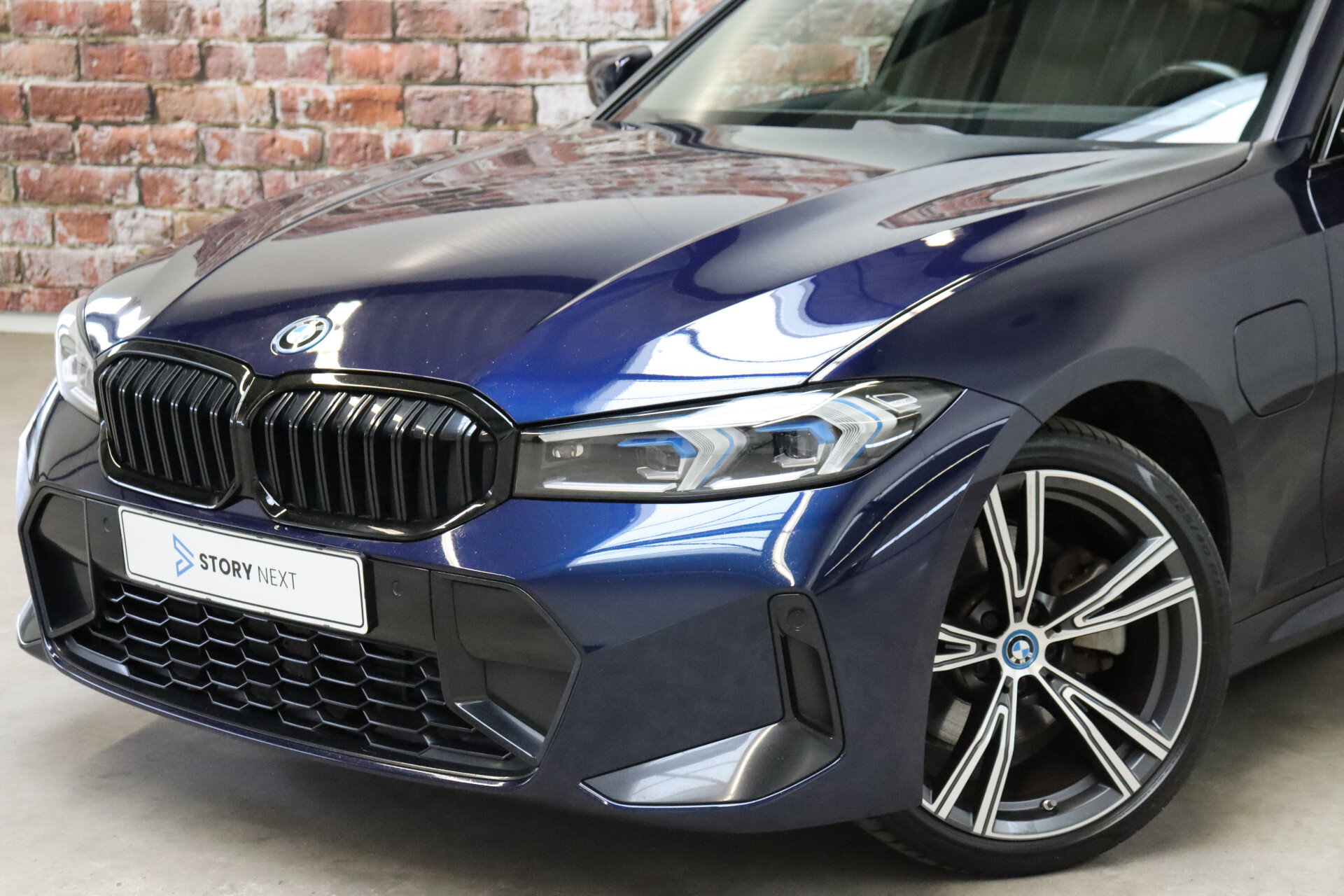 BMW 3 Serie Touring 330e High Executive M Sport Pakket Automaat - Afbeelding 2