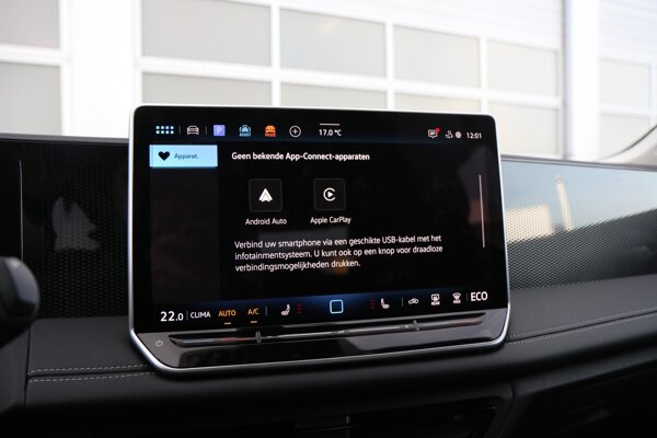 Apple Carplay/Android Auto Apple Carplay/Android Auto