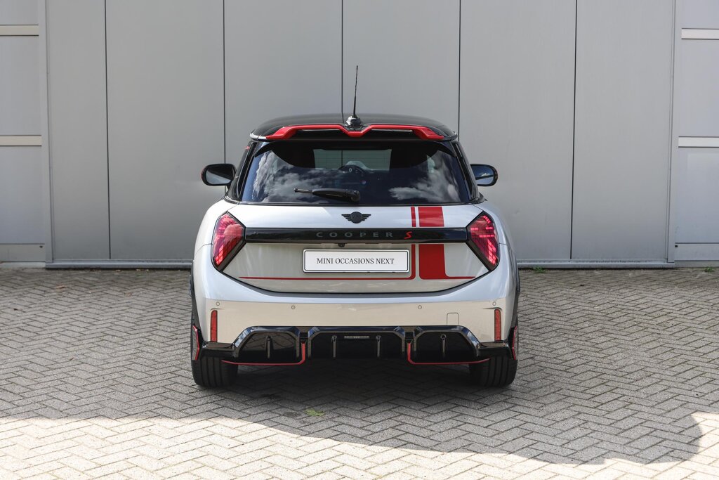MINI 3-Deurs 6