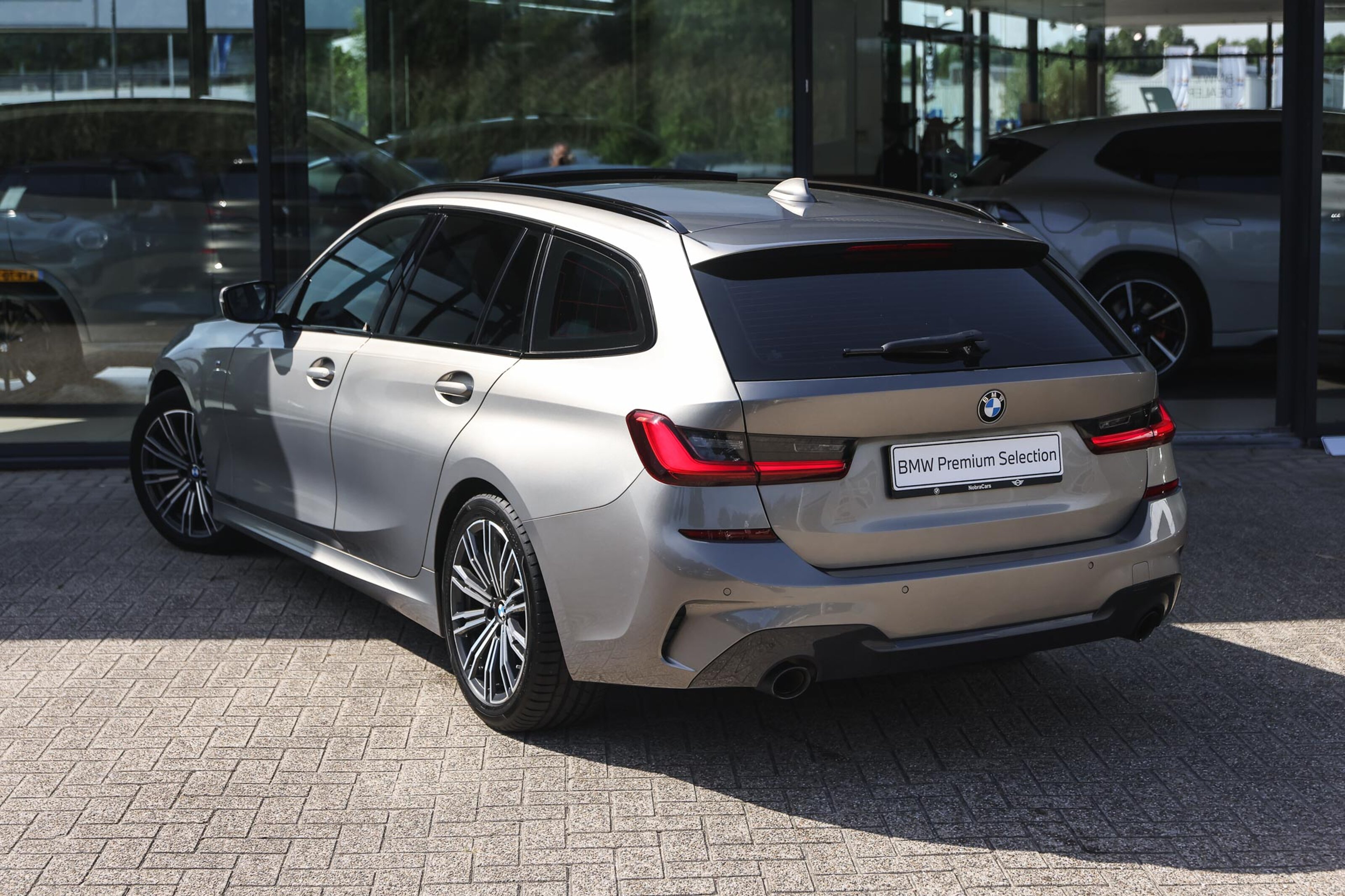 BMW 3 Serie Touring 318i Executive M Sport Automaat