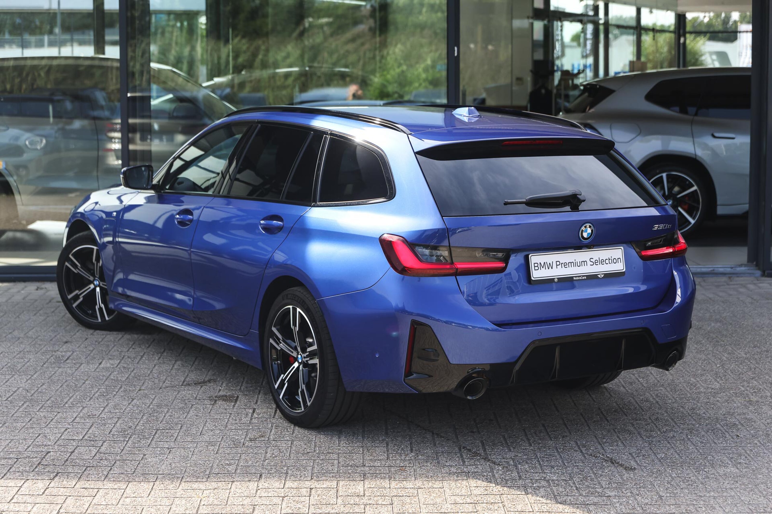 BMW 3 Serie Touring 330e M Sport Automaat