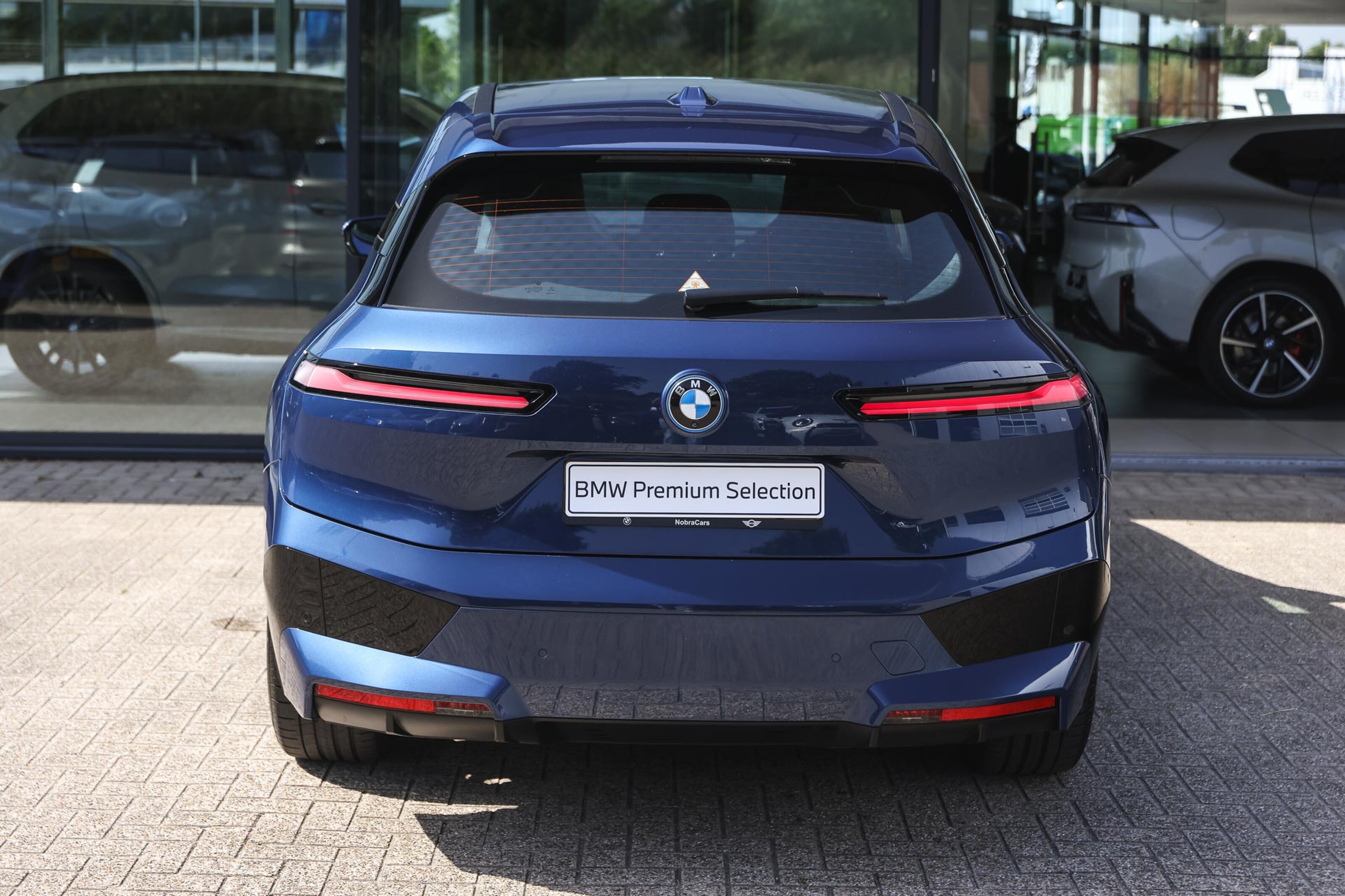 BMW iX 6
