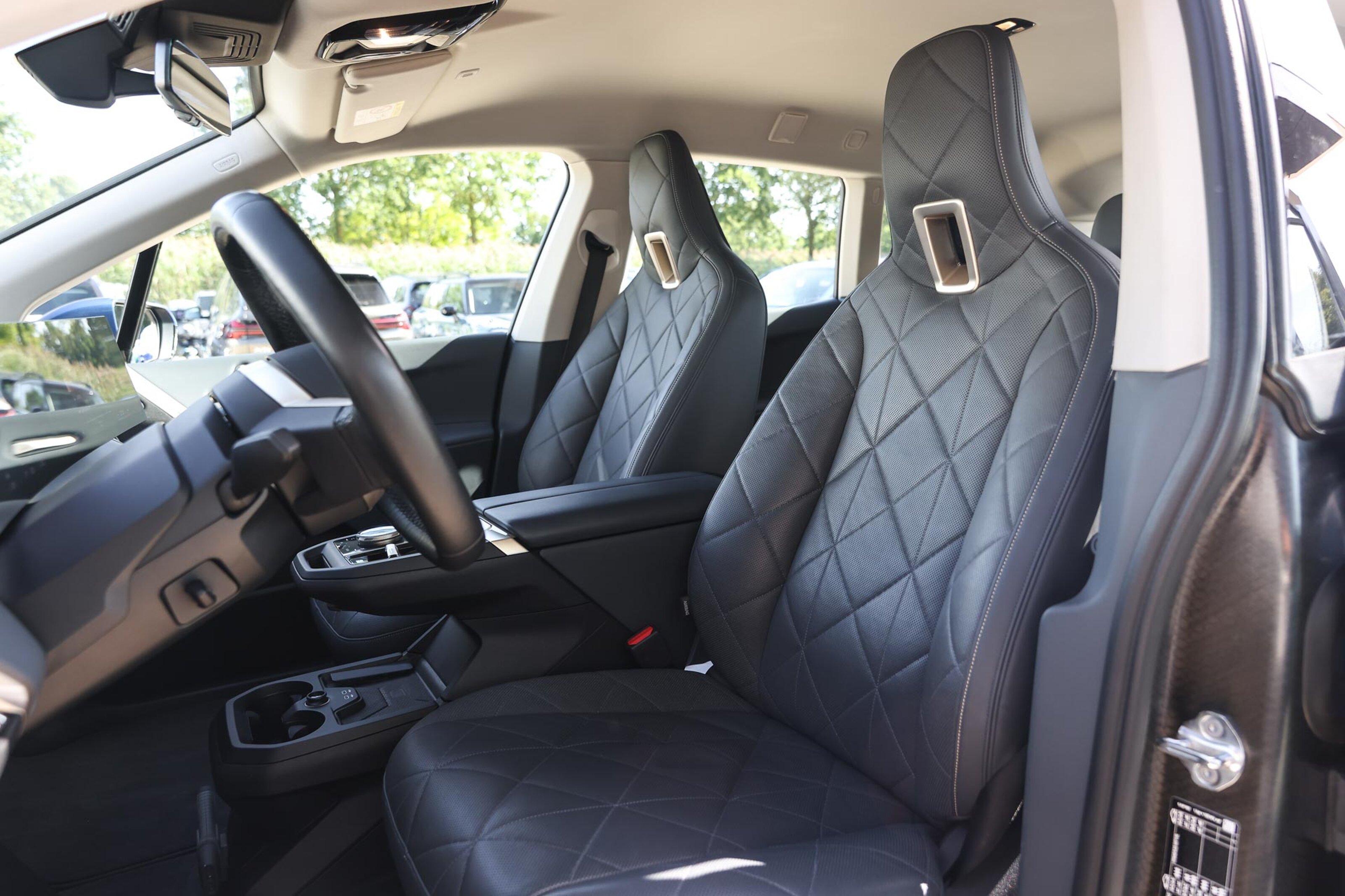 BMW iX 9