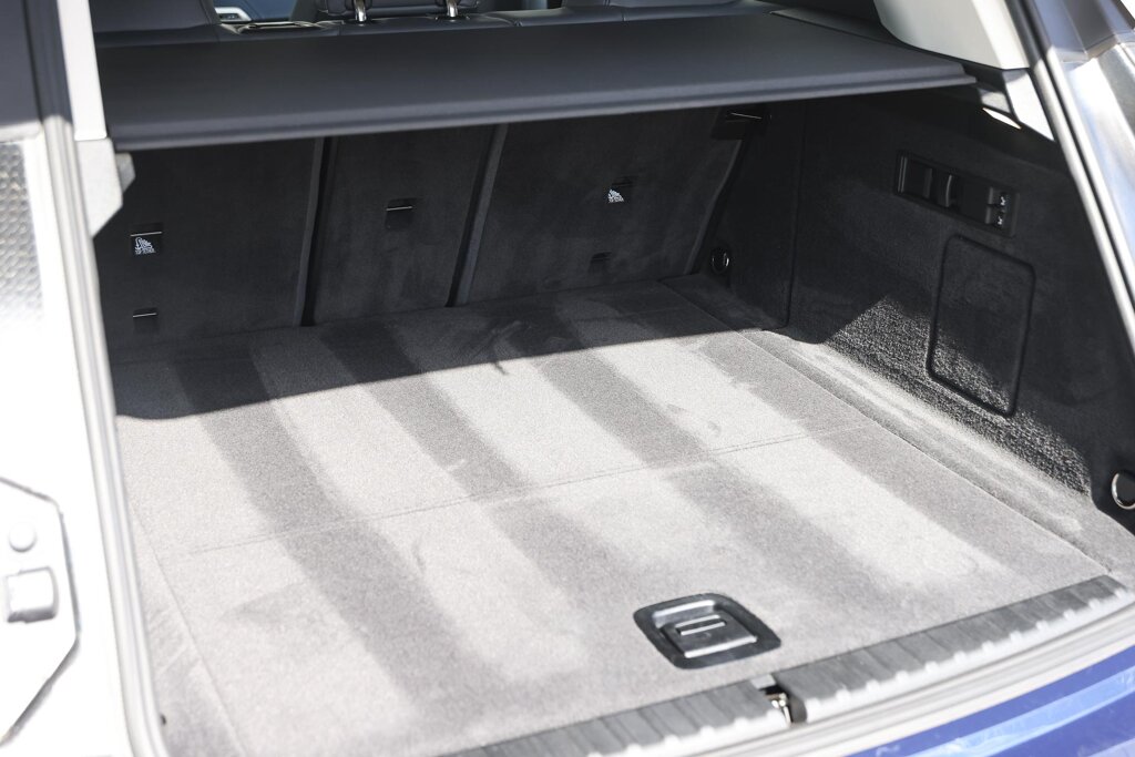 BMW iX 31