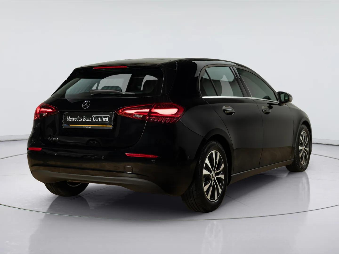 Mercedes-Benz A-Klasse Hatchback 180 Star Edition - Afbeelding 2