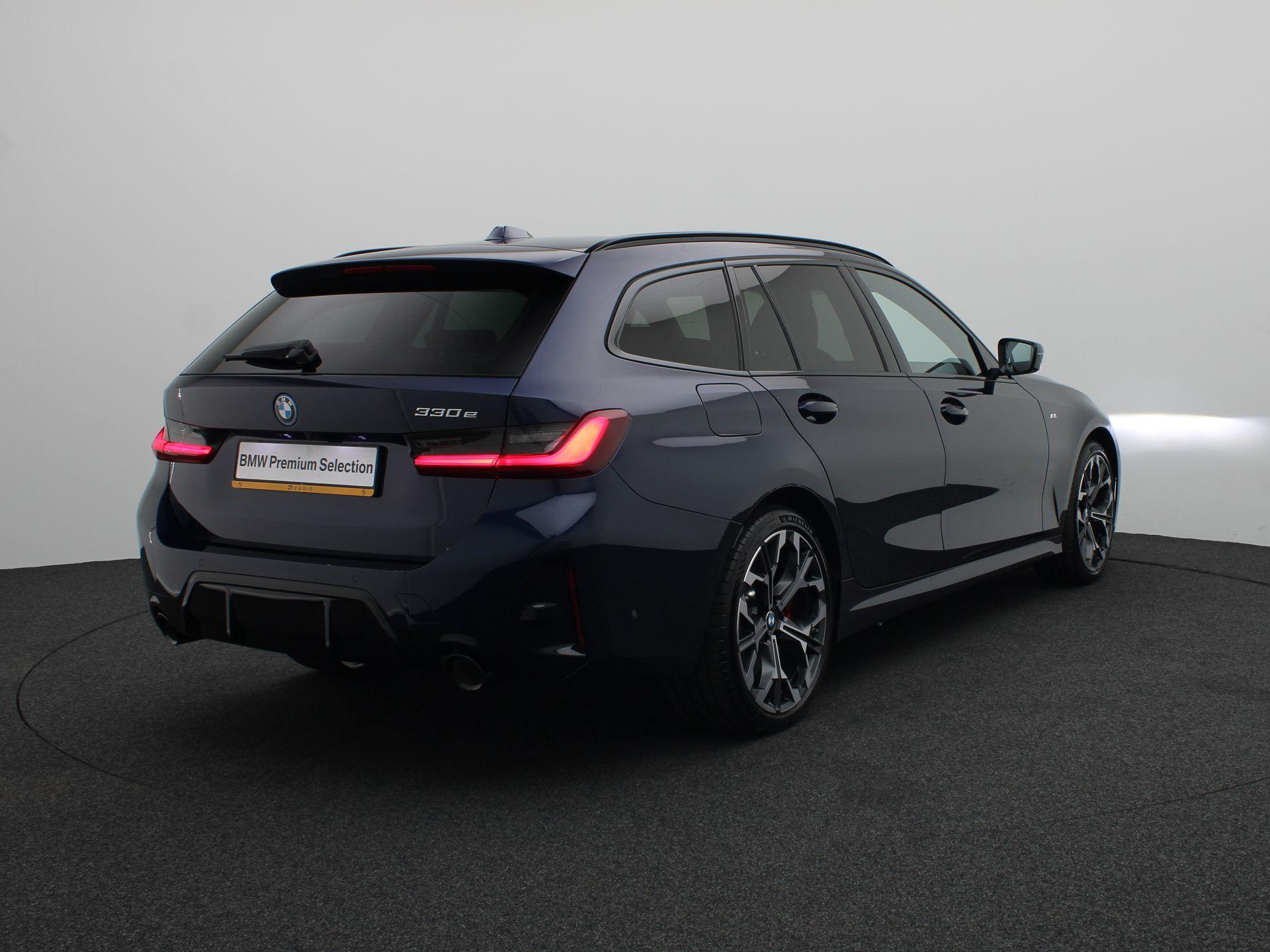 BMW 3 Serie Touring 330e - Afbeelding 2