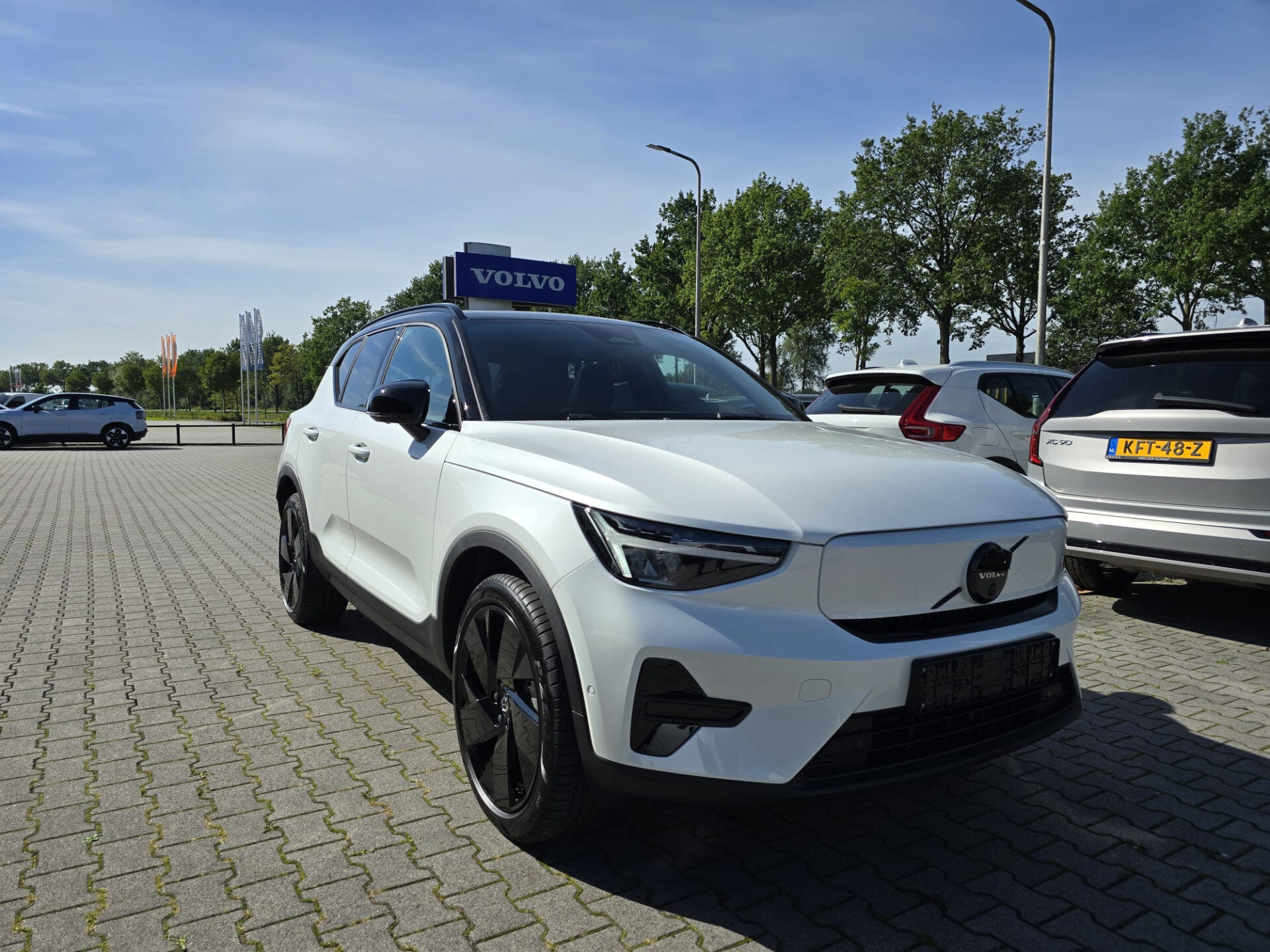 Volvo EX40 Single Motor Ext. Range Ultra Bl. Ed. Eur. 82 kWh - Afbeelding 3