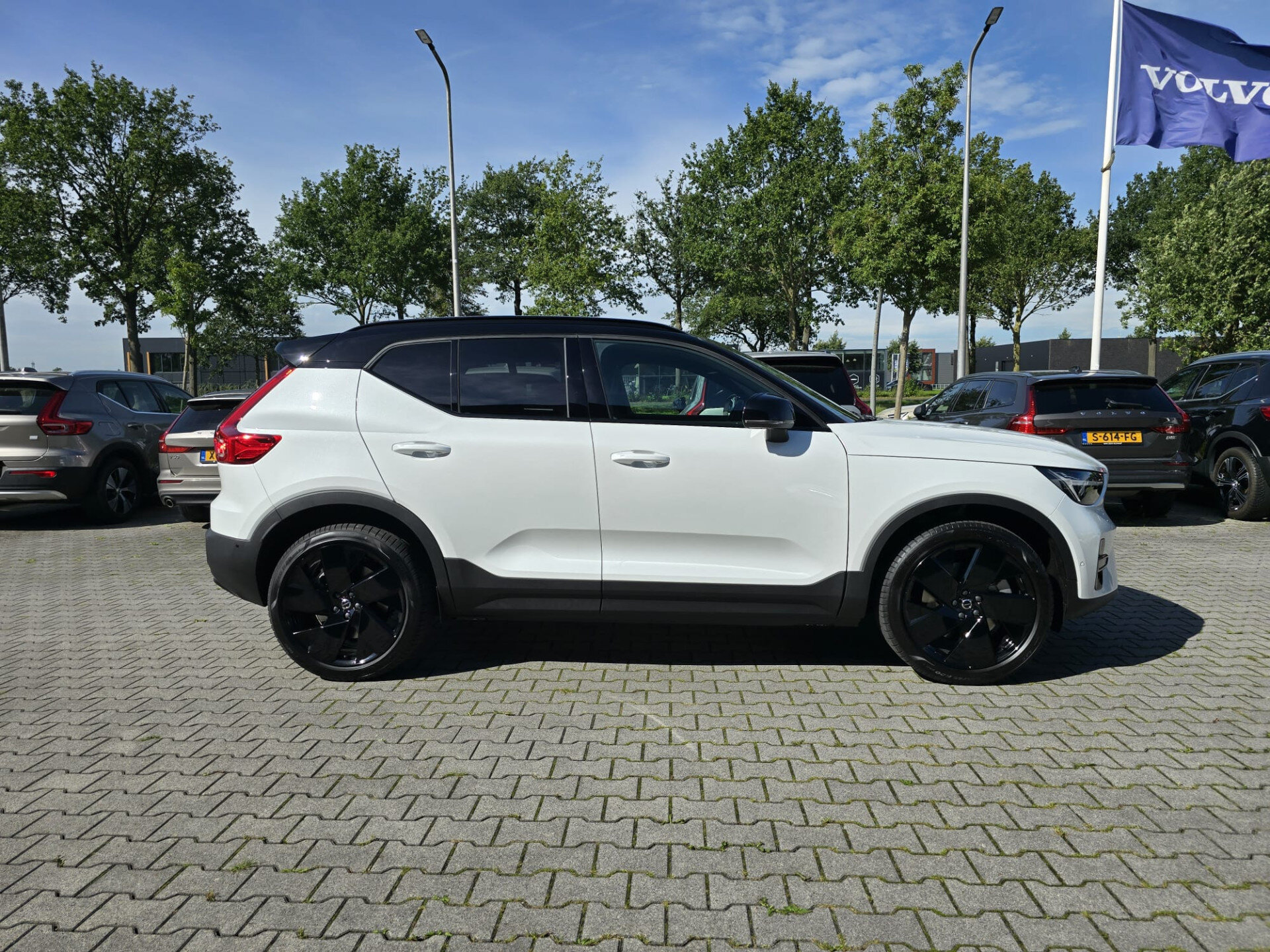 Volvo EX40 Single Motor Ext. Range Ultra Bl. Ed. Eur. 82 kWh - Afbeelding 5