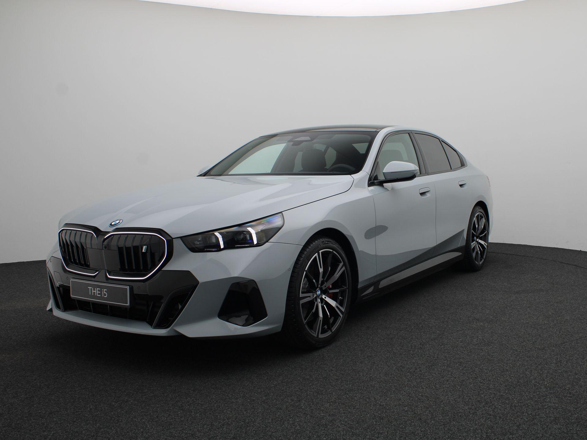 BMW i5 eDrive40