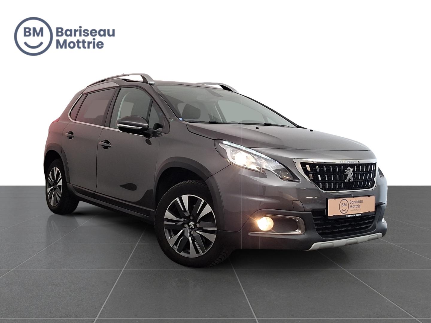 Peugeot 2008 SIGNATURE *PANO DAK*TREKHAAK*CARPLAY*CAMERA*SENSOREN ACHTER*KLIMAATREGELING*CRUISE CONTROL*