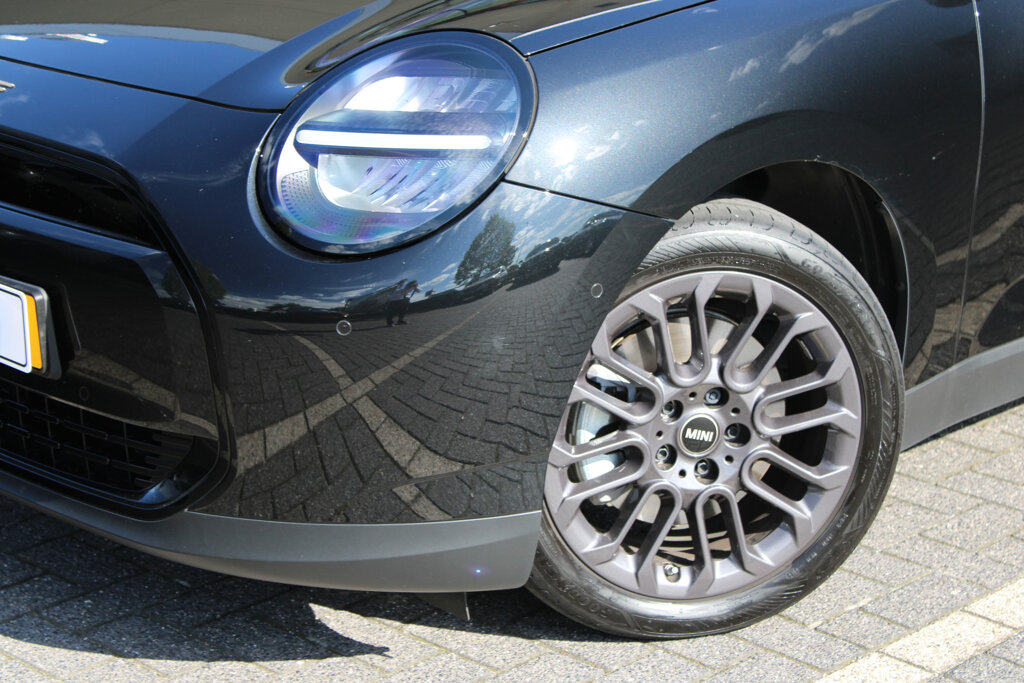 MINI 3-Deurs 6