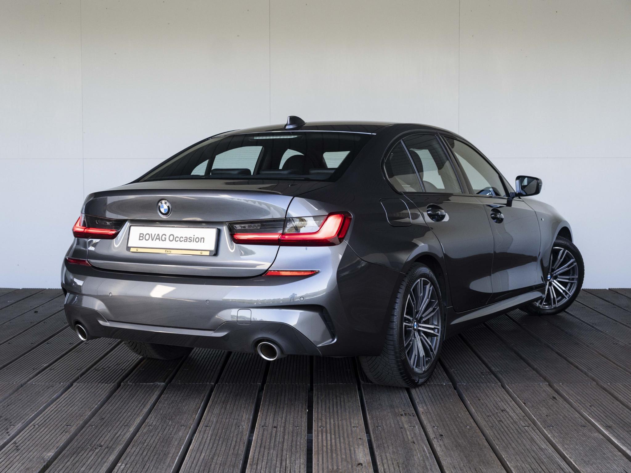 BMW 3 Serie 320i Sedan - Afbeelding 2