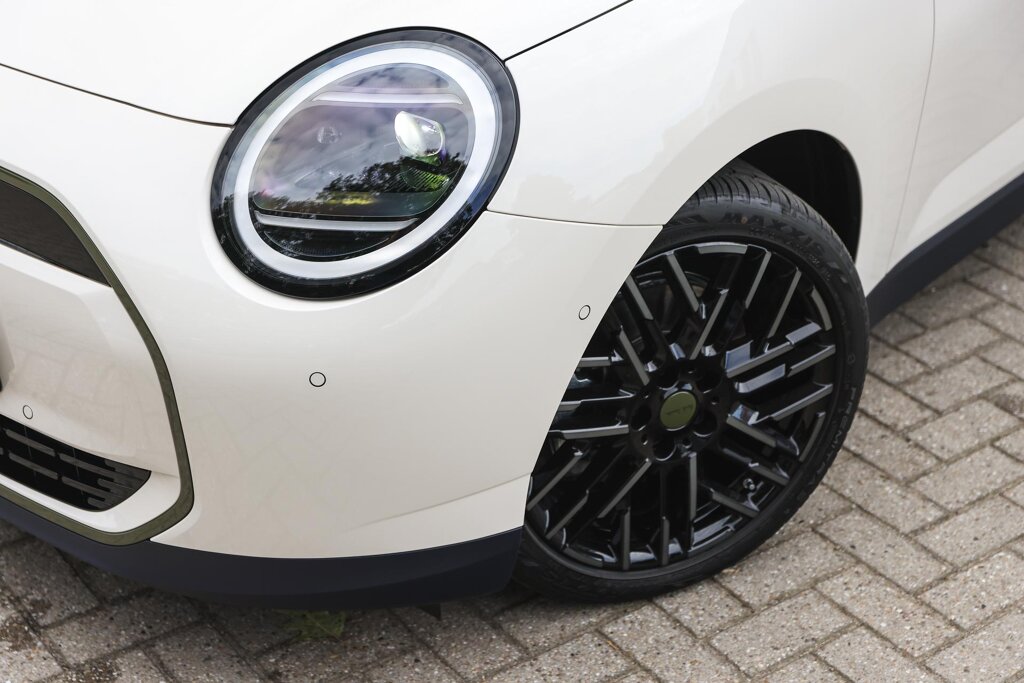MINI 3-Deurs 28