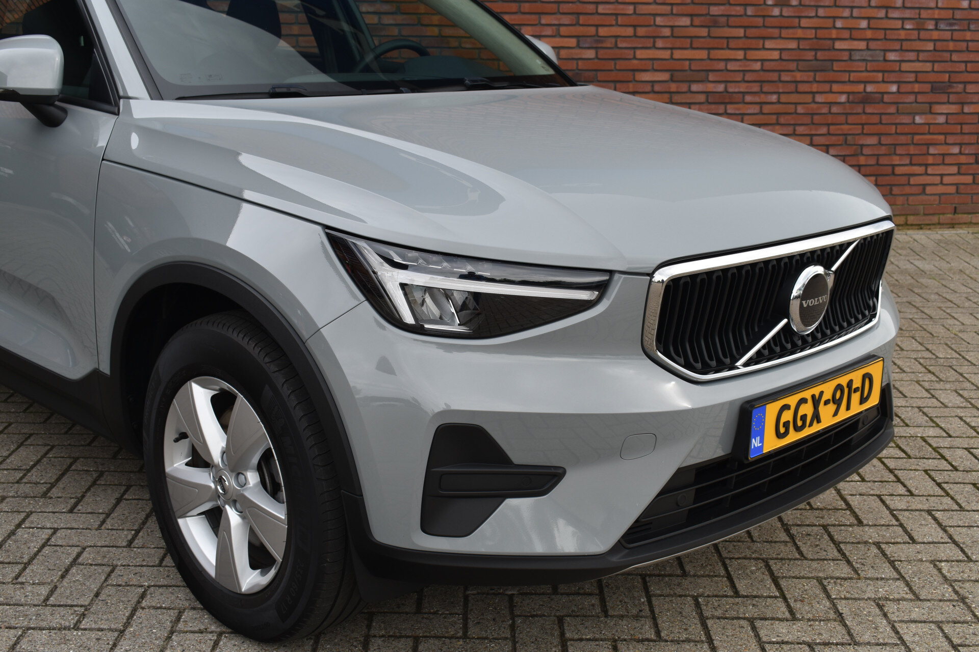Volvo XC40 B3 177PK Essential - Afbeelding 2