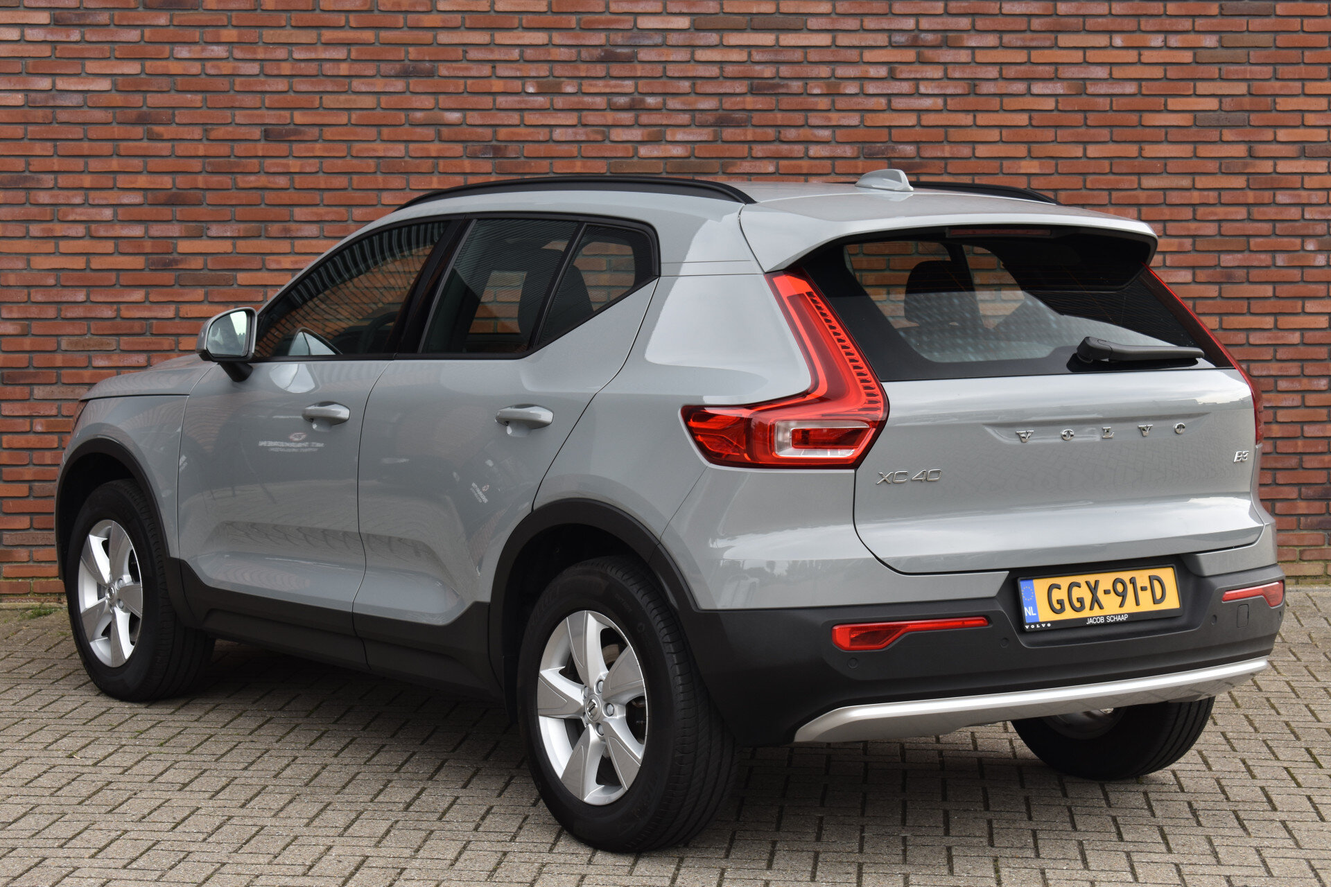 Volvo XC40 B3 177PK Essential - Afbeelding 5