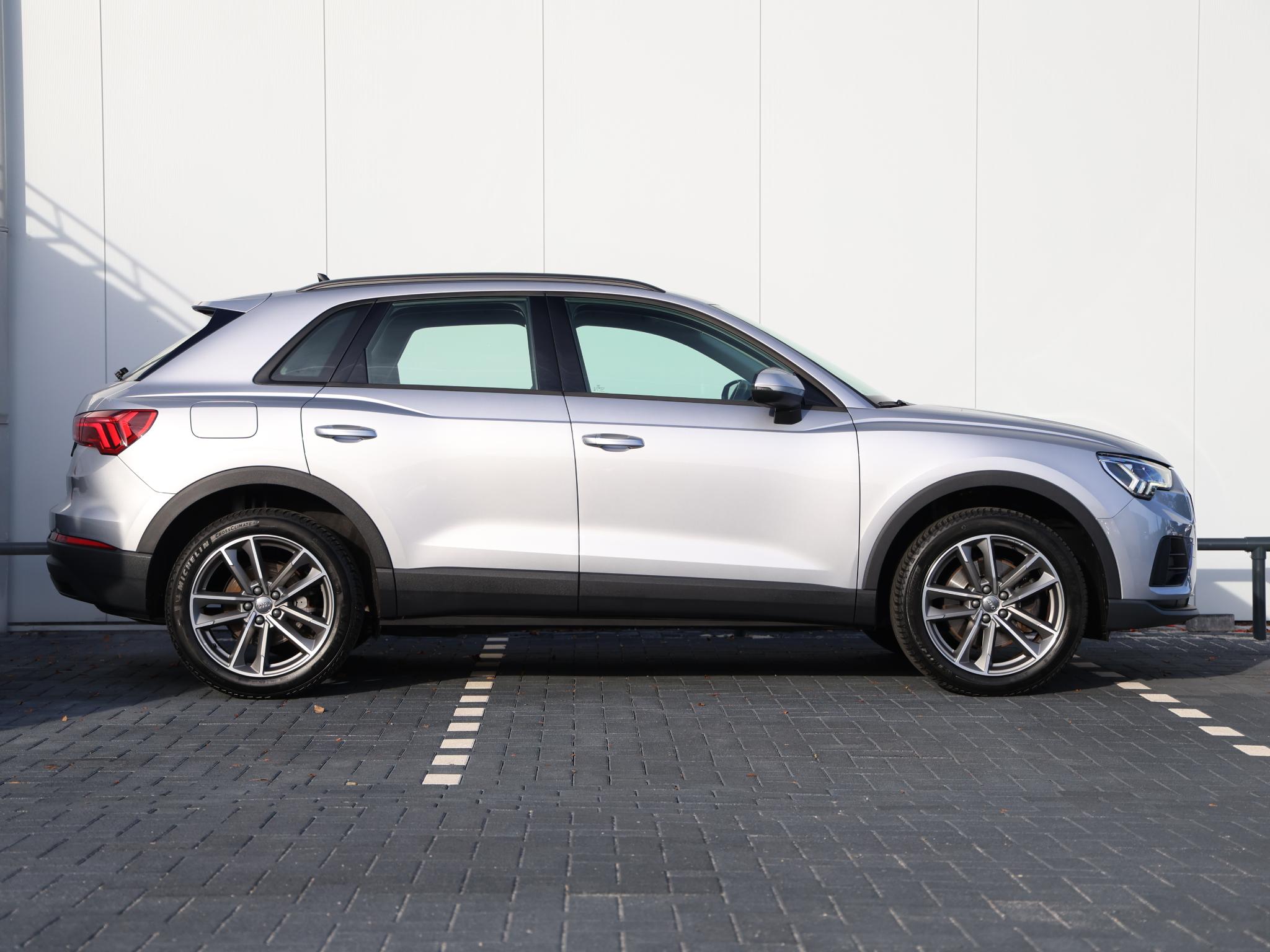 Audi Q3 45 TFSI e Advanced edition