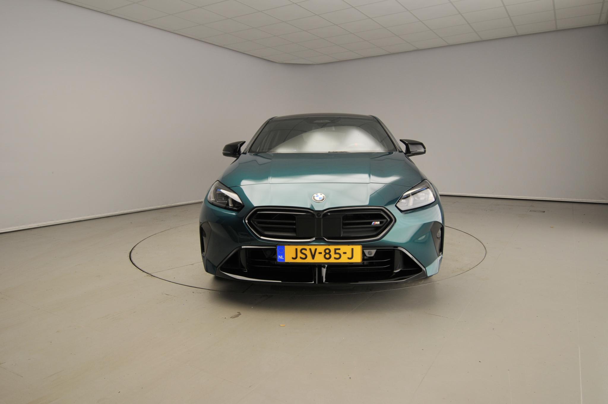 BMW 1 Serie 5-deurs M135 xDrive - Afbeelding 3