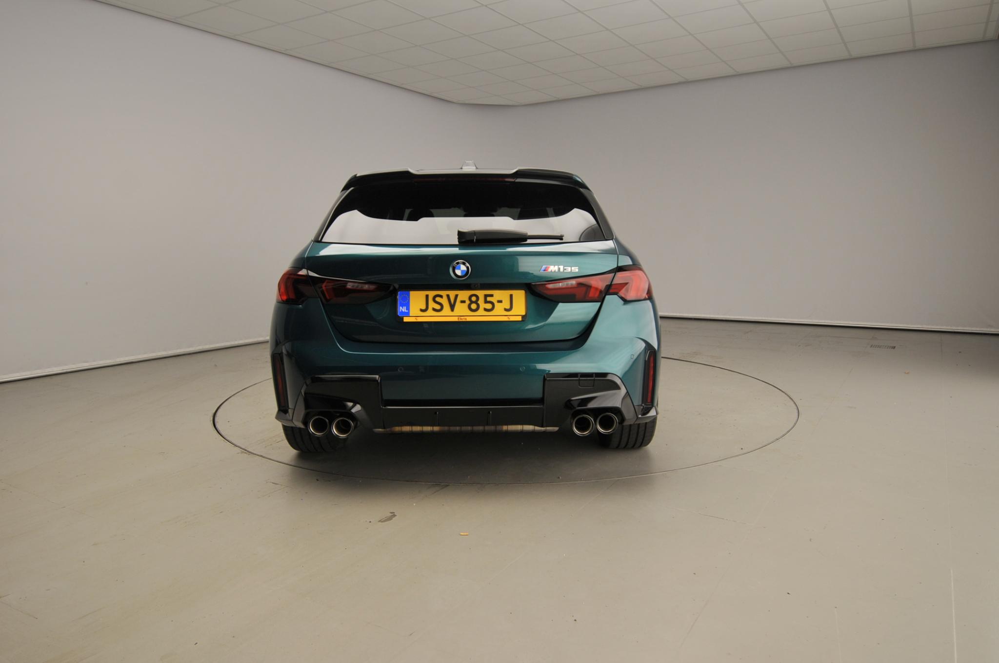 BMW 1 Serie 5-deurs M135 xDrive - Afbeelding 4