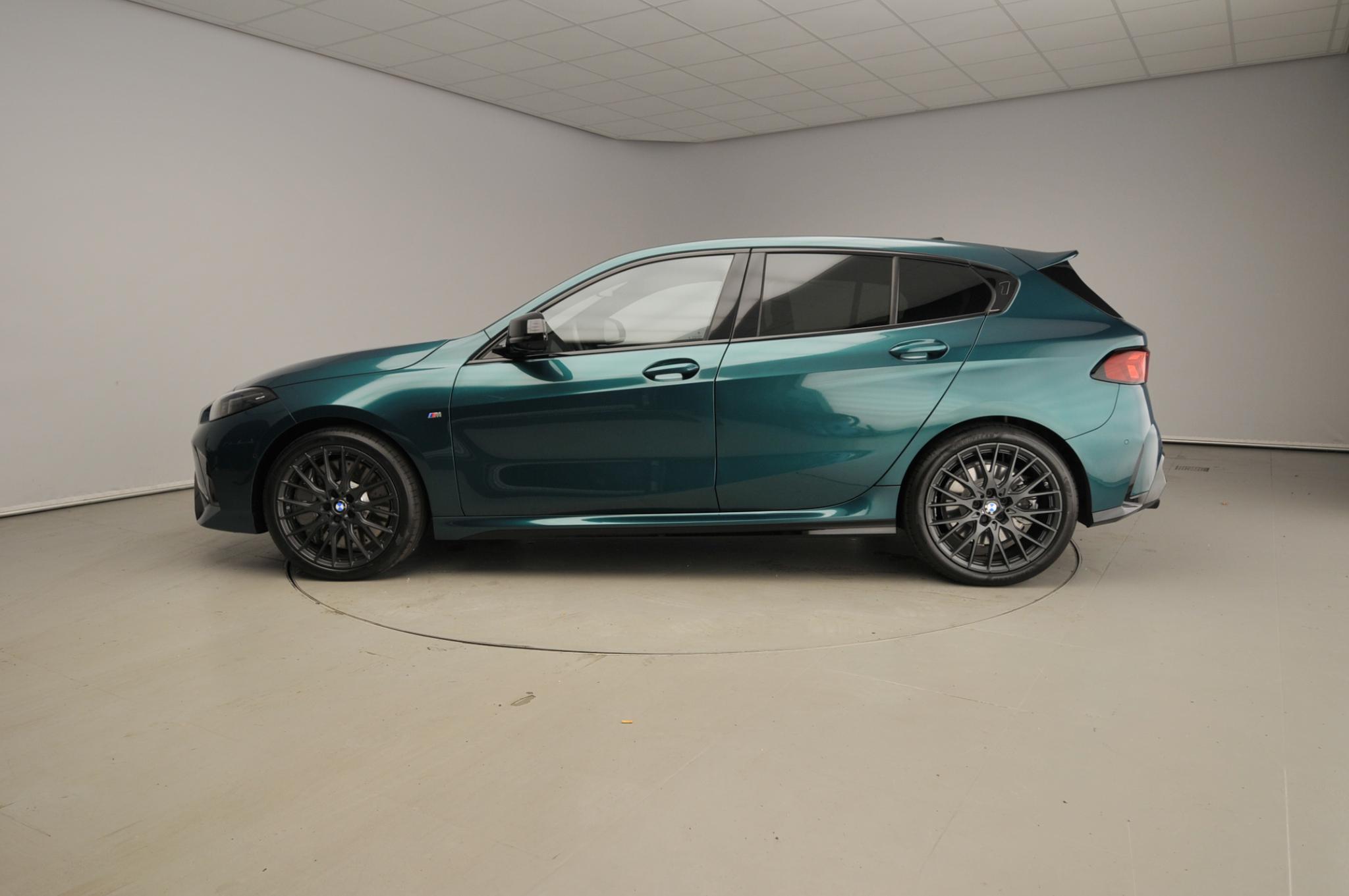 BMW 1 Serie 5-deurs M135 xDrive - Afbeelding 5
