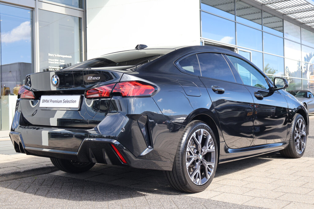 BMW 2 Serie 11