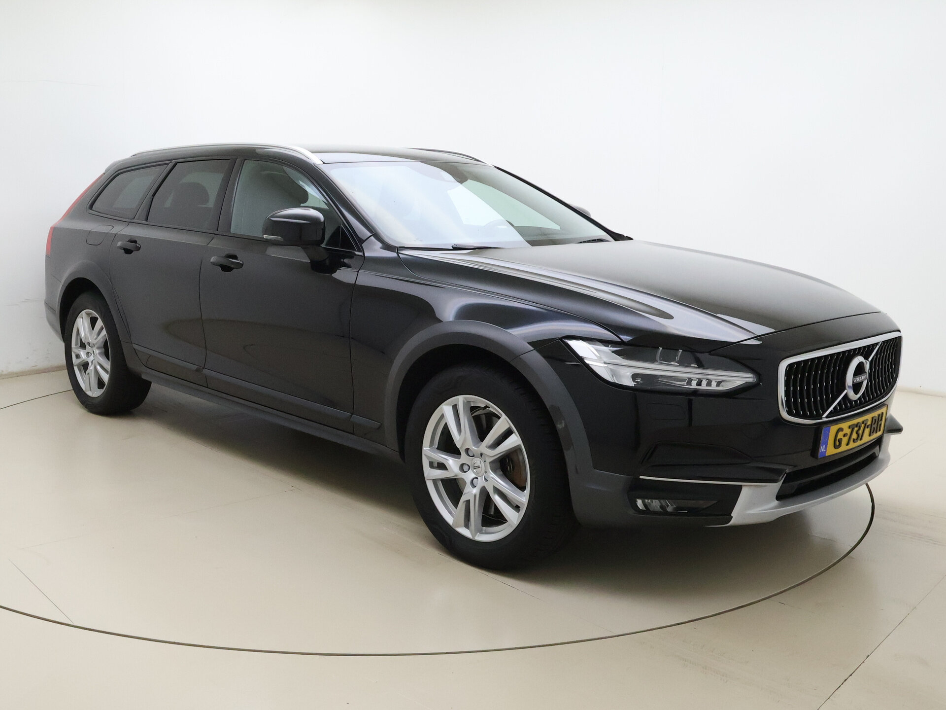 Volvo V90 Cross Country T5 AWD 90th Anniversary Edition