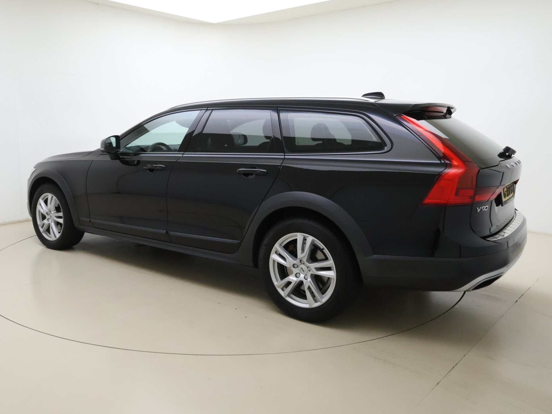 Volvo V90 Cross Country T5 AWD 90th Anniversary Edition - Afbeelding 3