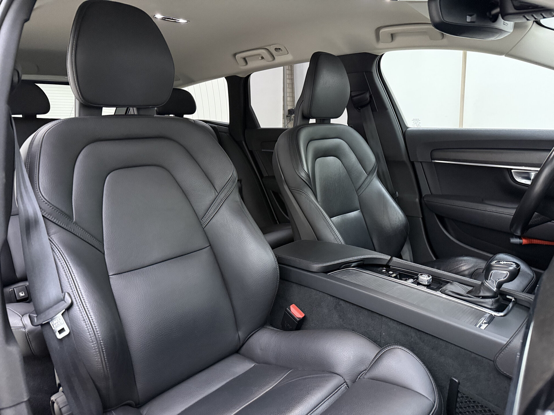 Volvo V90 Cross Country T5 AWD 90th Anniversary Edition - Afbeelding 4