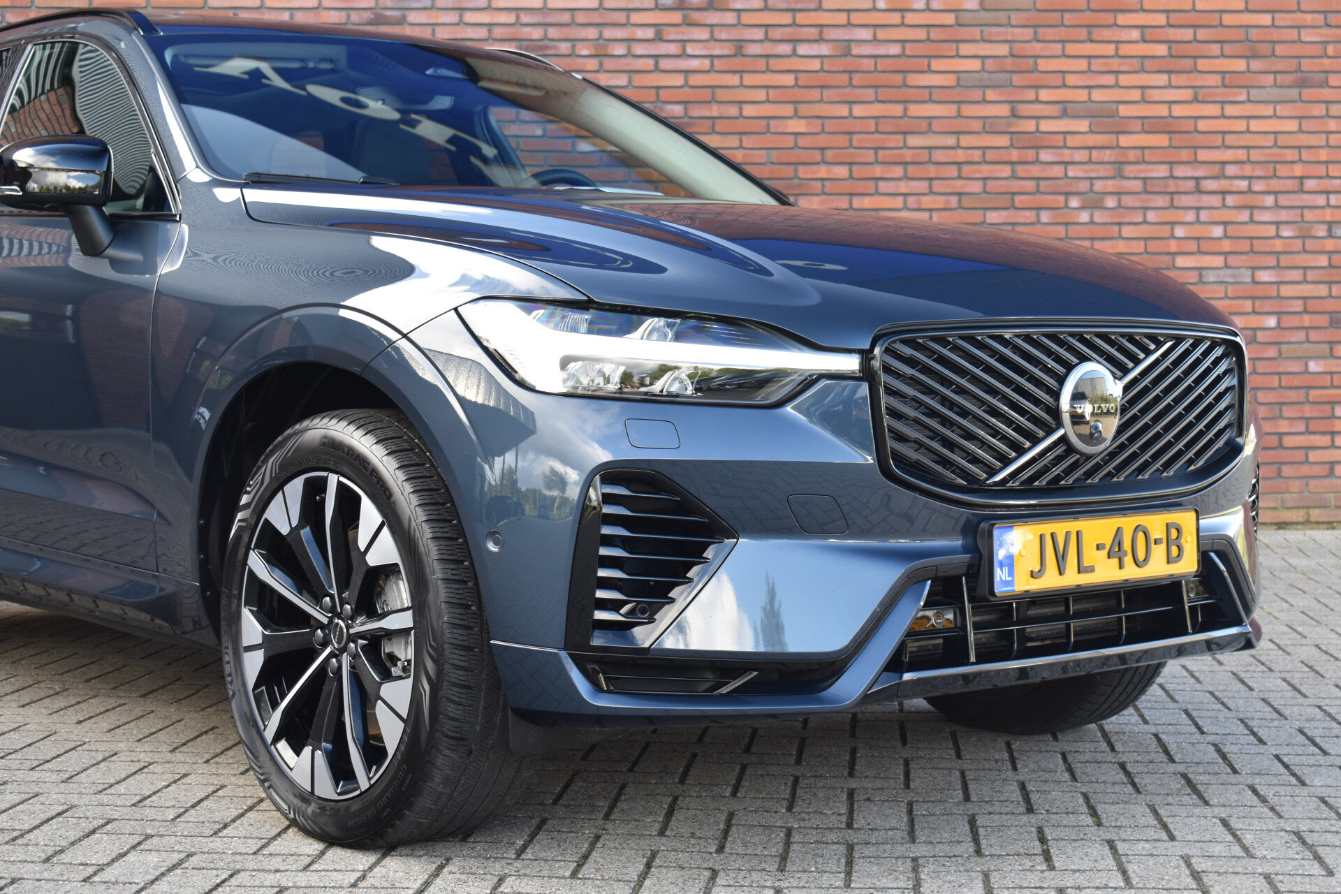 Volvo XC60 T6 350PK Plug-in hybrid AWD Ultra Dark - Afbeelding 2