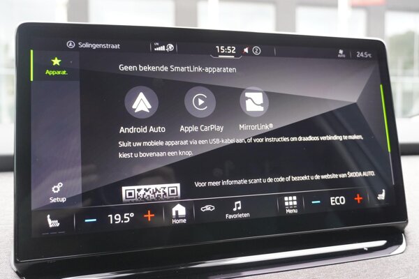 Apple Carplay/Android Auto Apple Carplay/Android Auto
