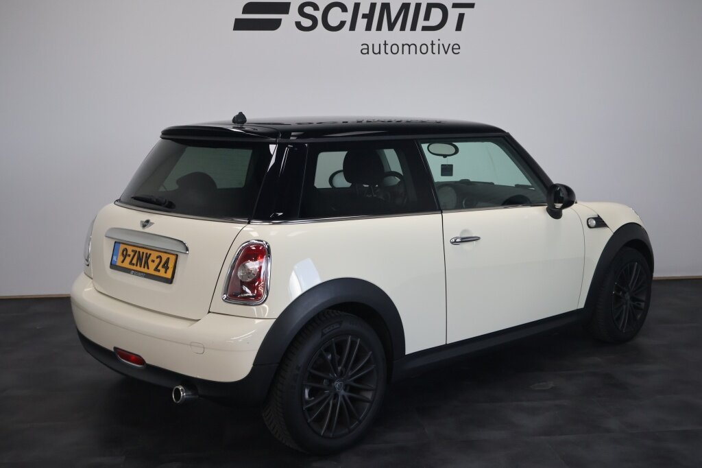 MINI 3-Deurs 1.6 Cooper | Airco | All Season | 1/2 Leder | LM 16" - Afbeelding 3