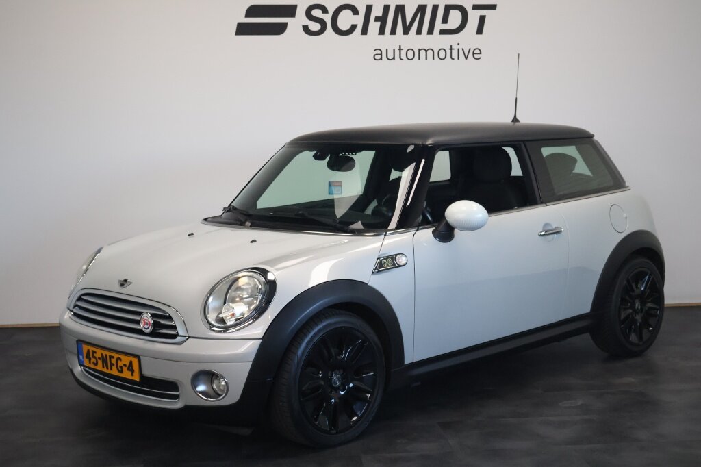 MINI 3-Deurs 1.6 Cooper Camden Edition | H&K | Airco | Sportstoelen | Voorruitverwarming