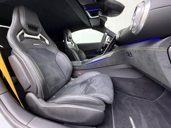 AMG Performance stoelen AMG Performance stoelen