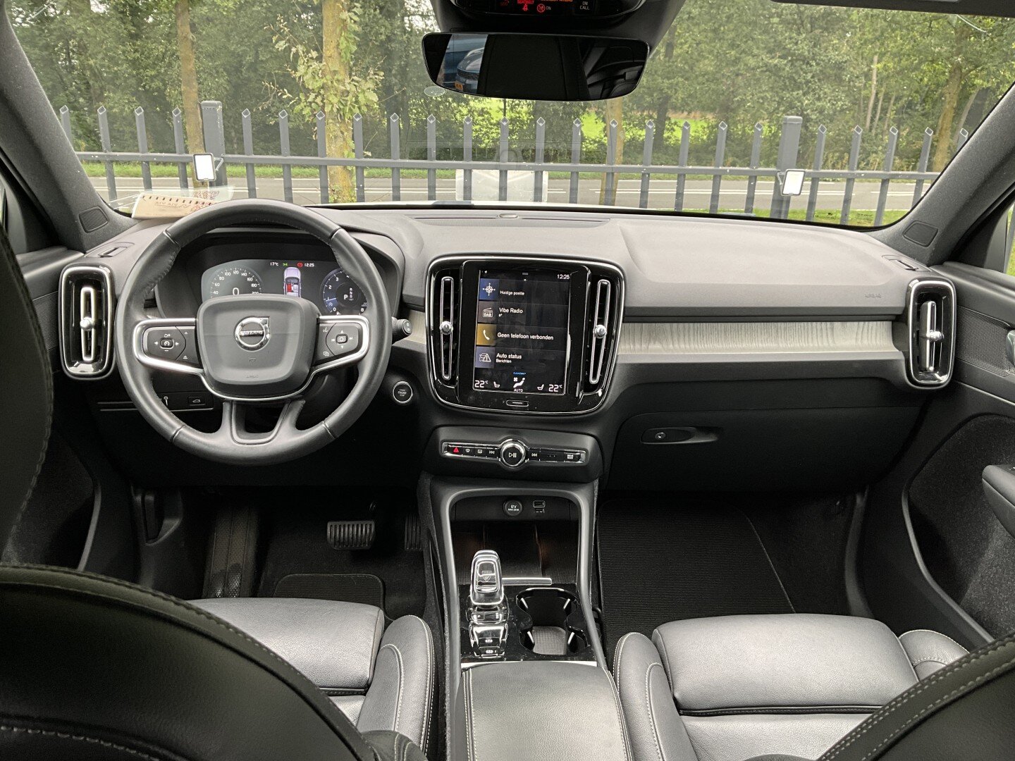 Volvo XC40 Inscription T4 | 190PK | LED | Trekhaak | Camera | Leer | Navi | Stoelverw. | 18" R-Design Diamond | ECC | ACC - Afbeelding 2