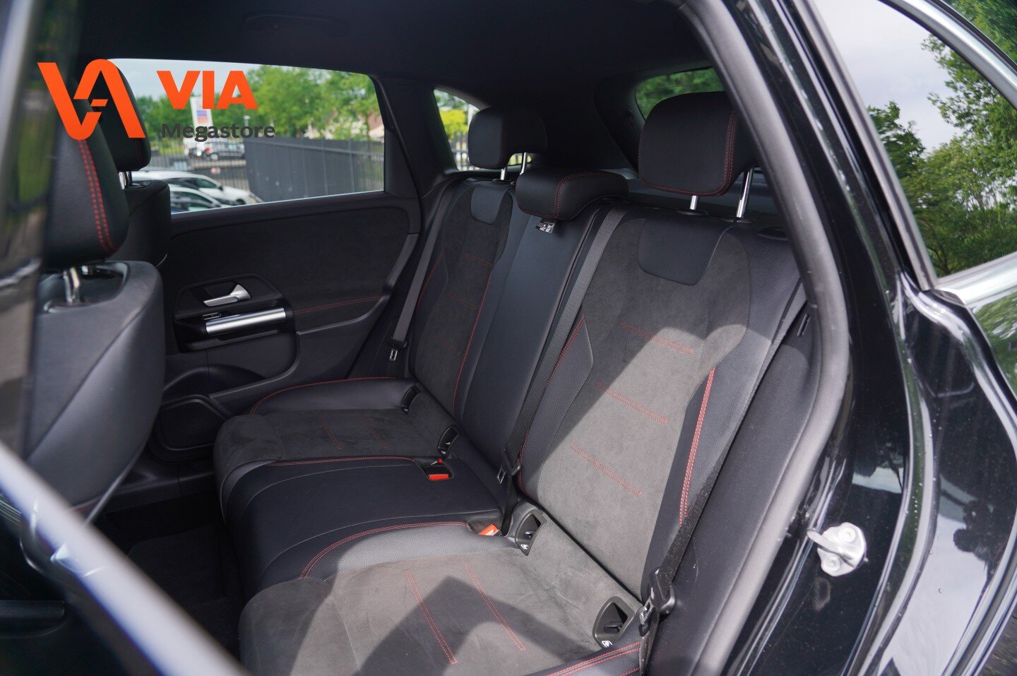 Mercedes-Benz B-Klasse 180 AMG Line | Carbon & Nappa Leder | Navi | LED | Virtual Widescreen | Camera | PDC | Stoelverw. - Afbeelding 5