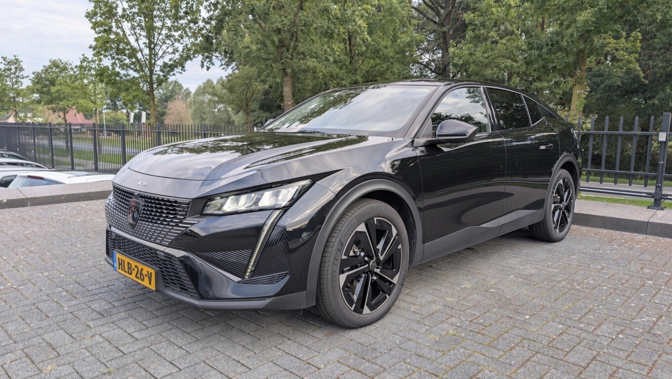 Peugeot 408 1.2 Hybrid 145 e-DCS6 Allure | Navi | Camera | PDC | Leer | Climate Control - Afbeelding 1