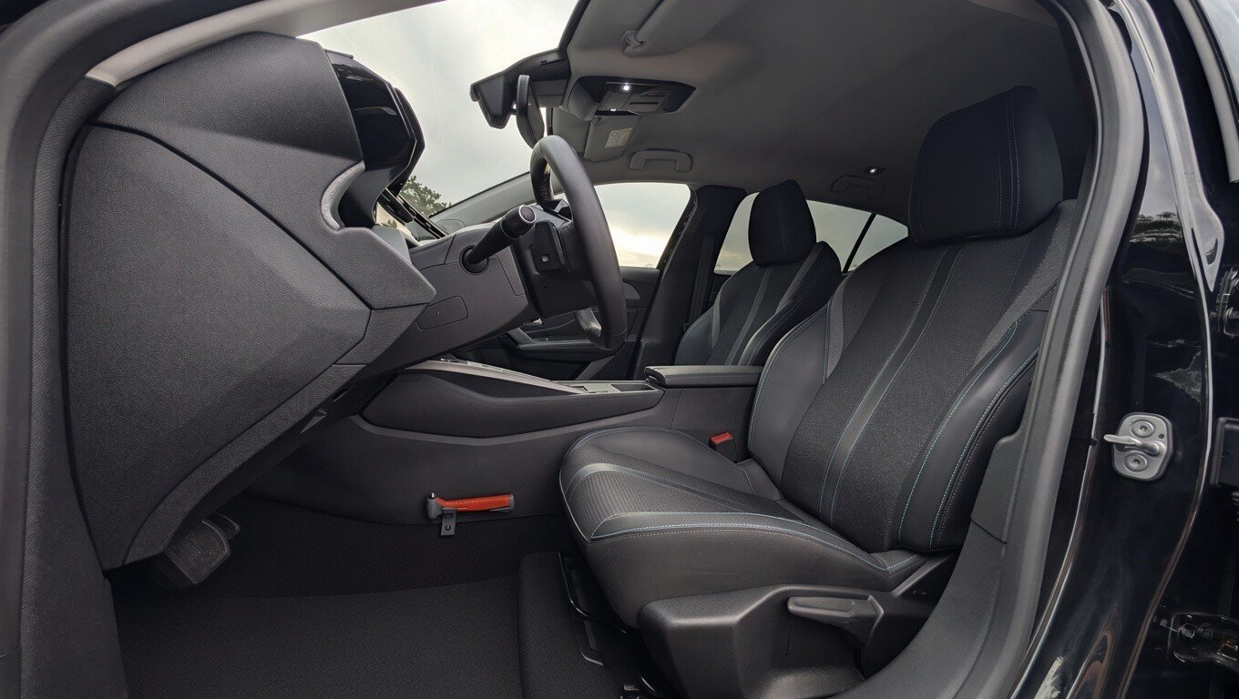 Peugeot 408 1.2 Hybrid 145 e-DCS6 Allure | Navi | Camera | PDC | Leer | Climate Control - Afbeelding 4