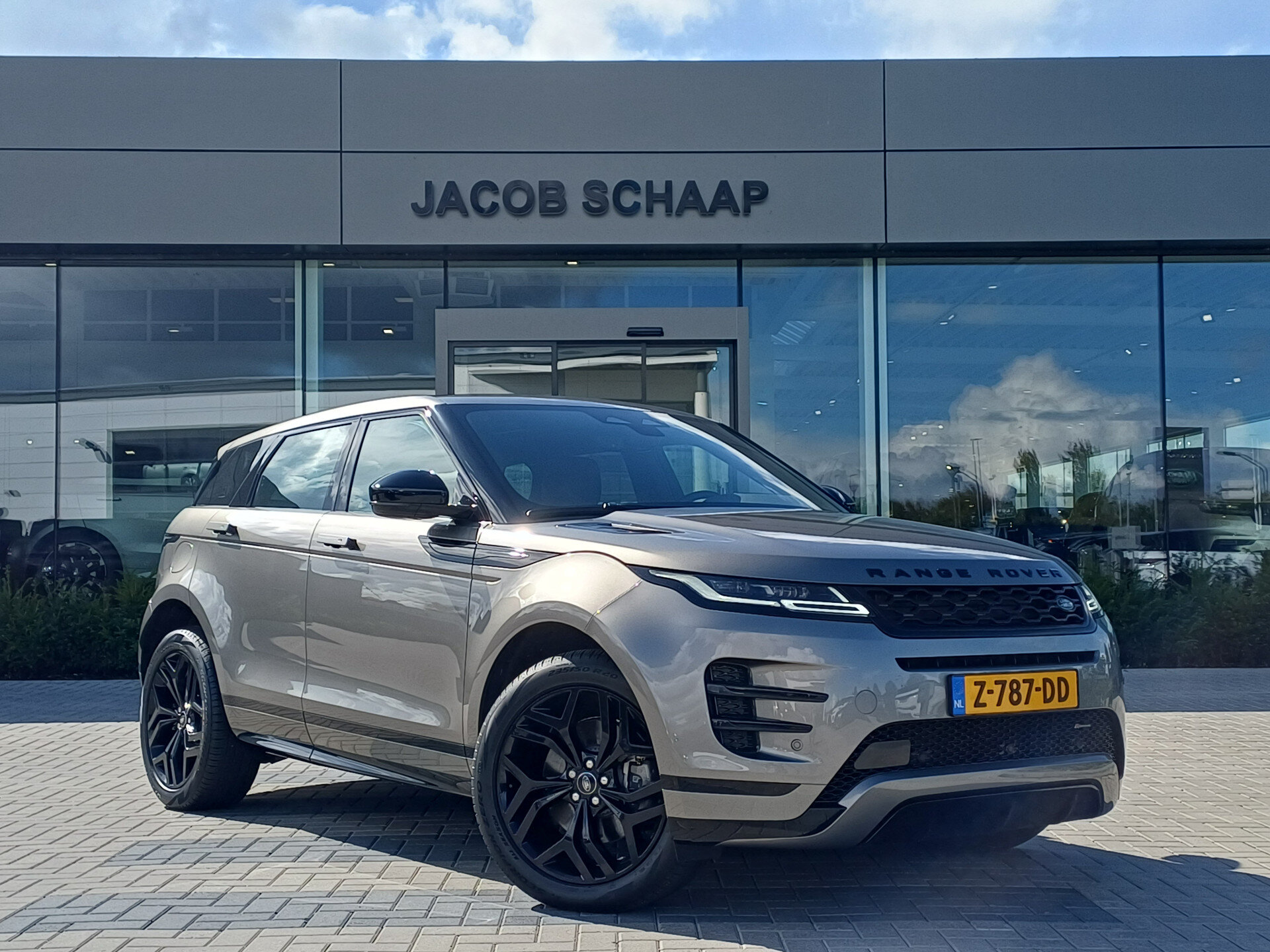 Land Rover Range Rover Evoque P300e AWD R-Dynamic SE
