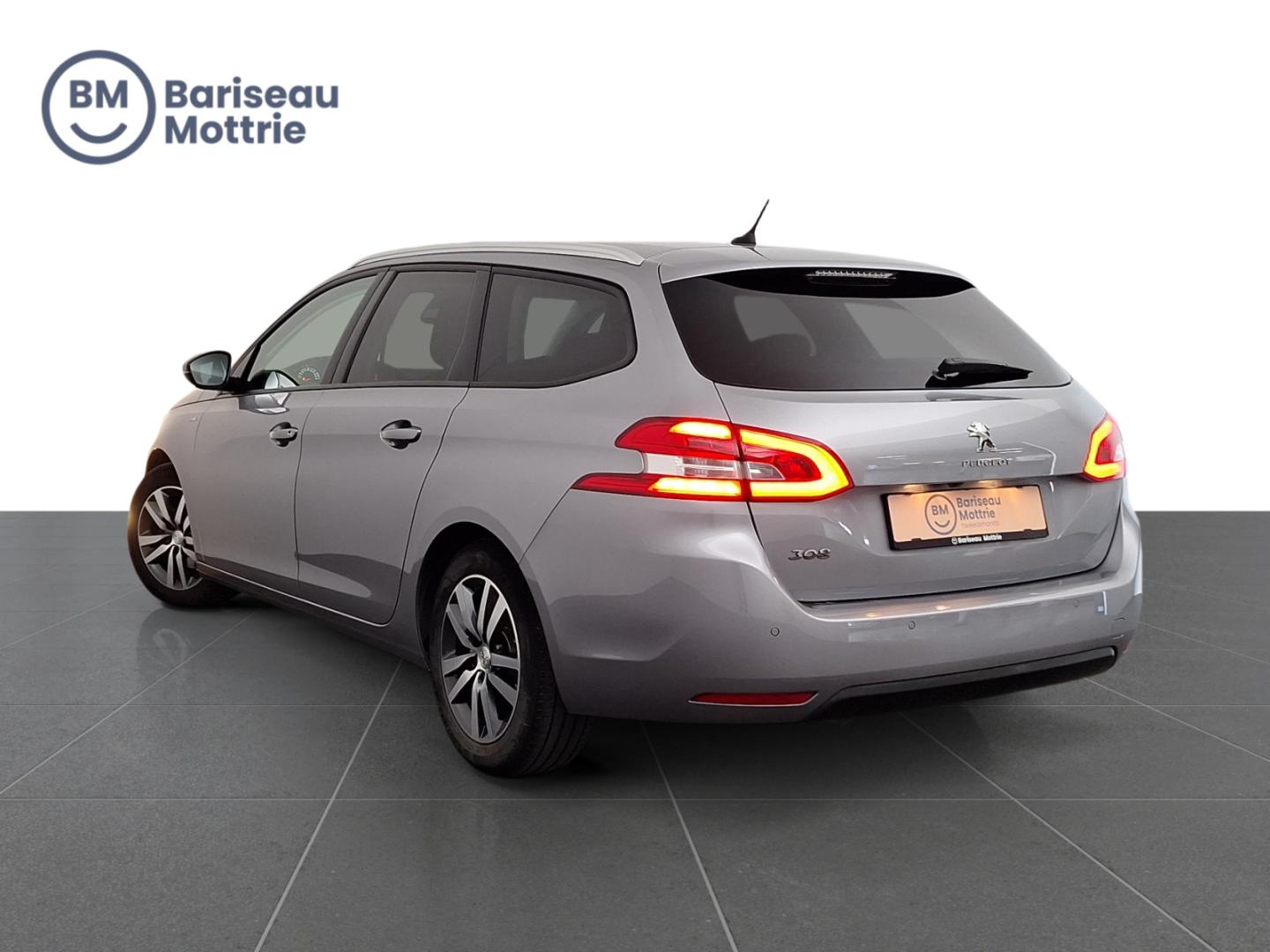 Peugeot 308 SW 1.2B 110PK*CAMERA EN SENSOREN ACHTER*CARPLAY*DAB*GPS* - Afbeelding 4