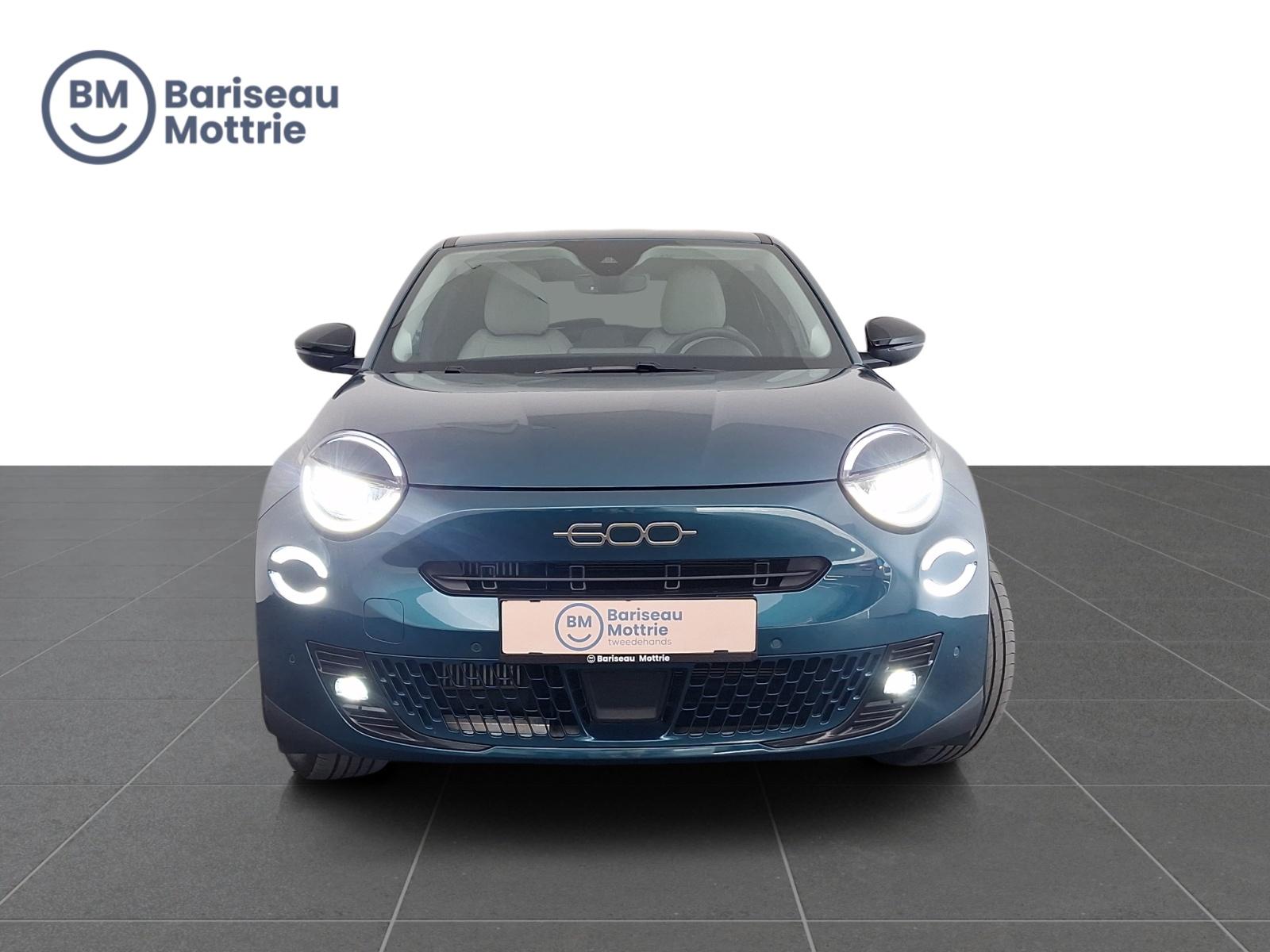 Fiat 600 LA PRIMA HYBRID AUTOMAAT *LEDER*DAB*GPS*CARPLAY*CAMERA SENSOREN*ZETELVERWARMING* - Afbeelding 2