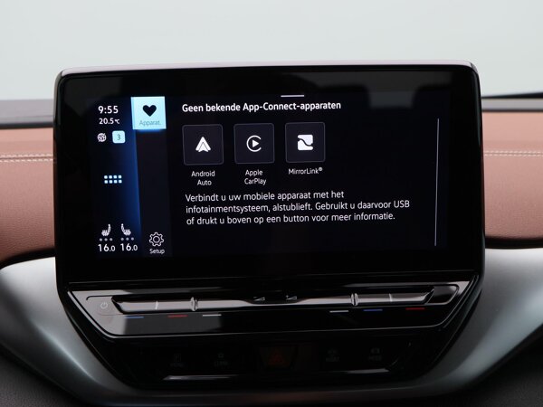 Apple Carplay/Android Auto Apple Carplay/Android Auto
