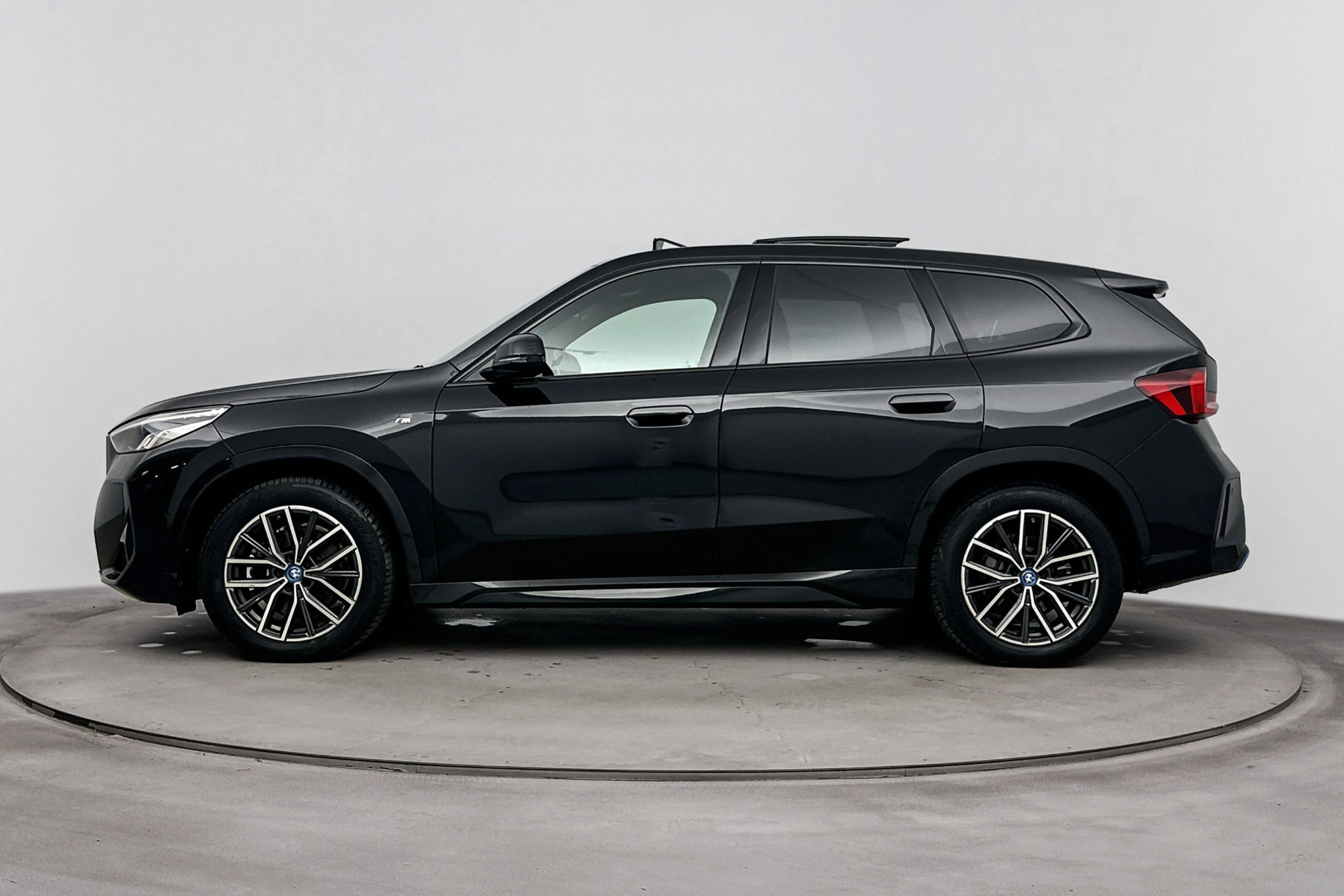 BMW iX1 xDrive30 M Sport