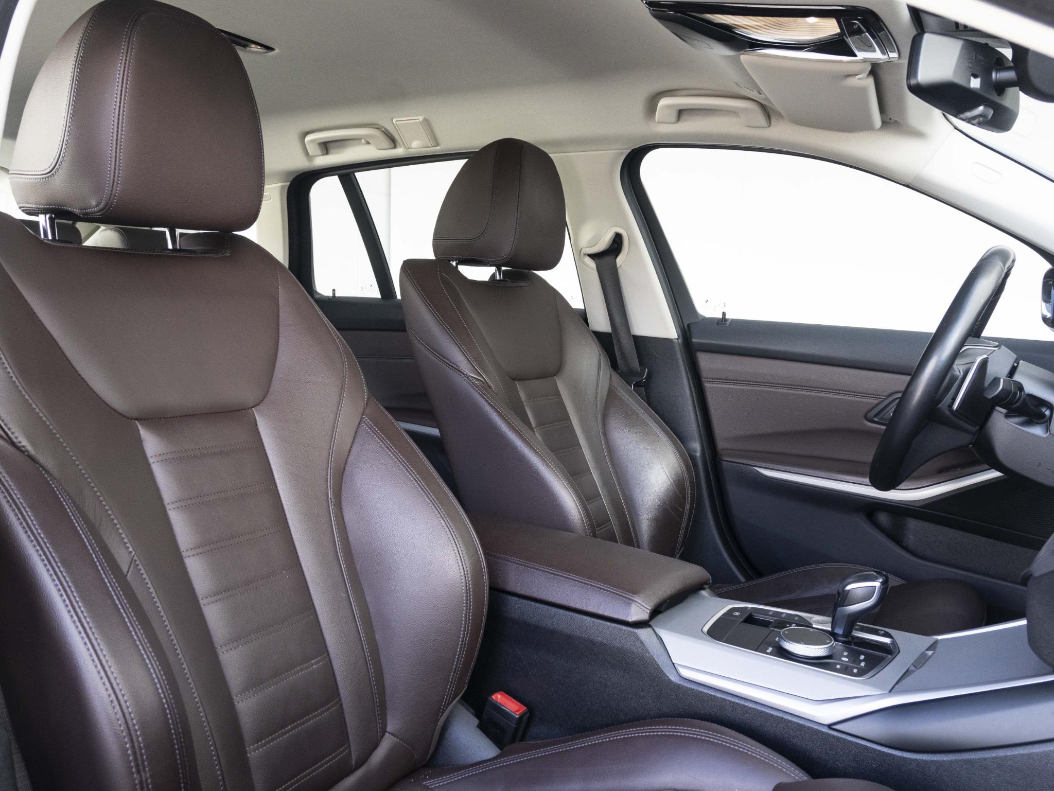 BMW 3 Serie 330i Touring - Afbeelding 4