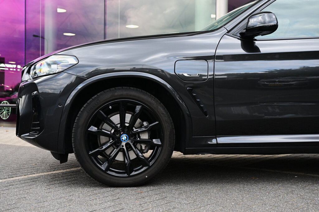 BMW X3 7