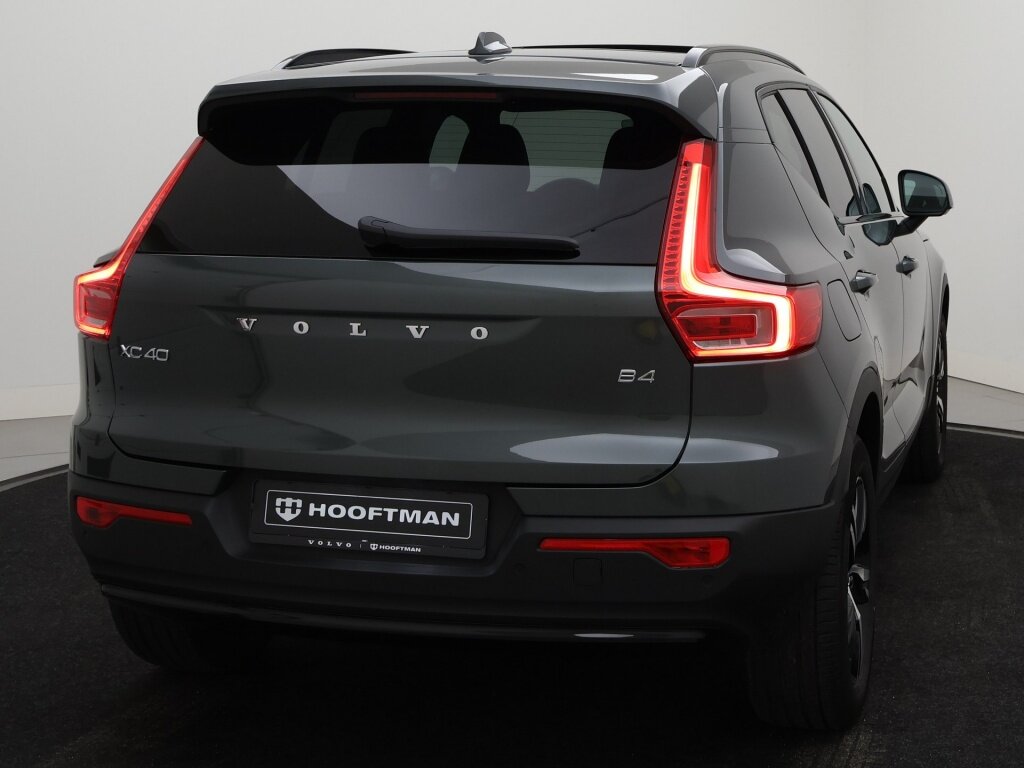 Volvo XC40 B4 AUT(7) PLUS DARK SCHUIFDAK HARMAN KARDON TREKHAAK CAMERA - Afbeelding 5