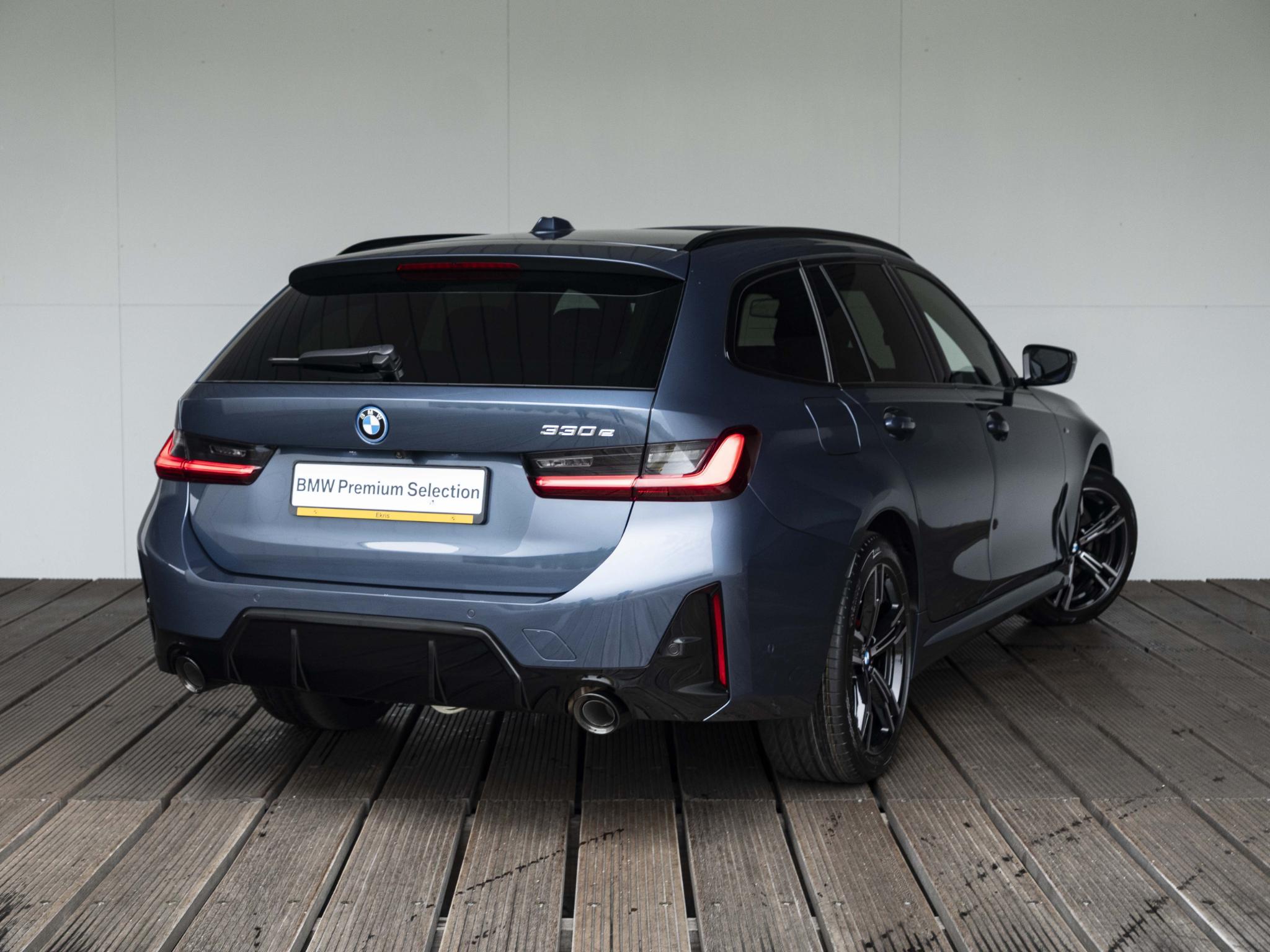 BMW 3 Serie 330e Touring - Afbeelding 2