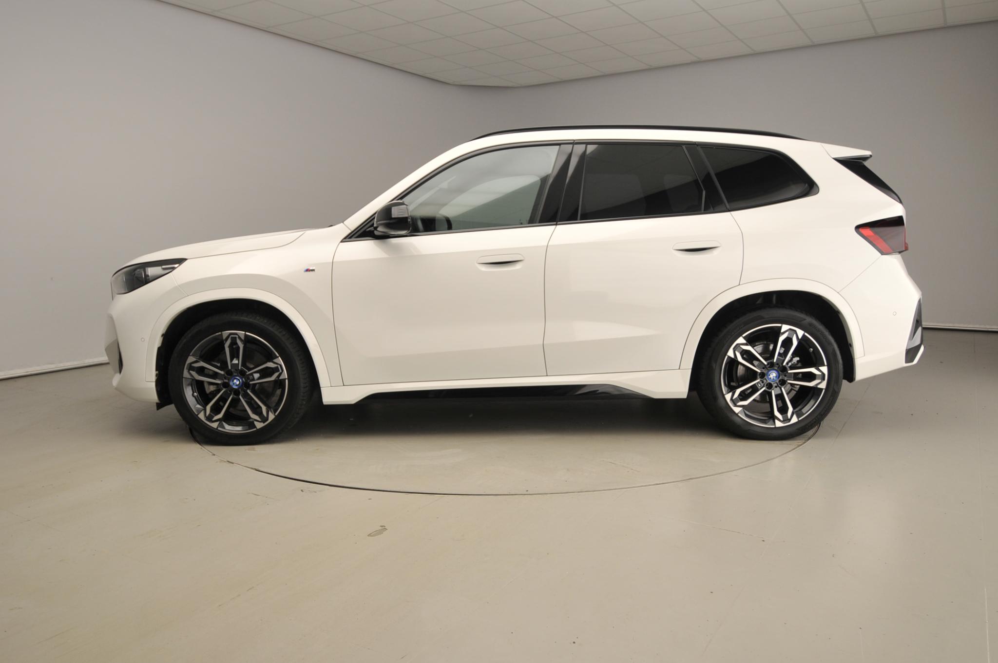 BMW iX1 xDrive30 - Afbeelding 3